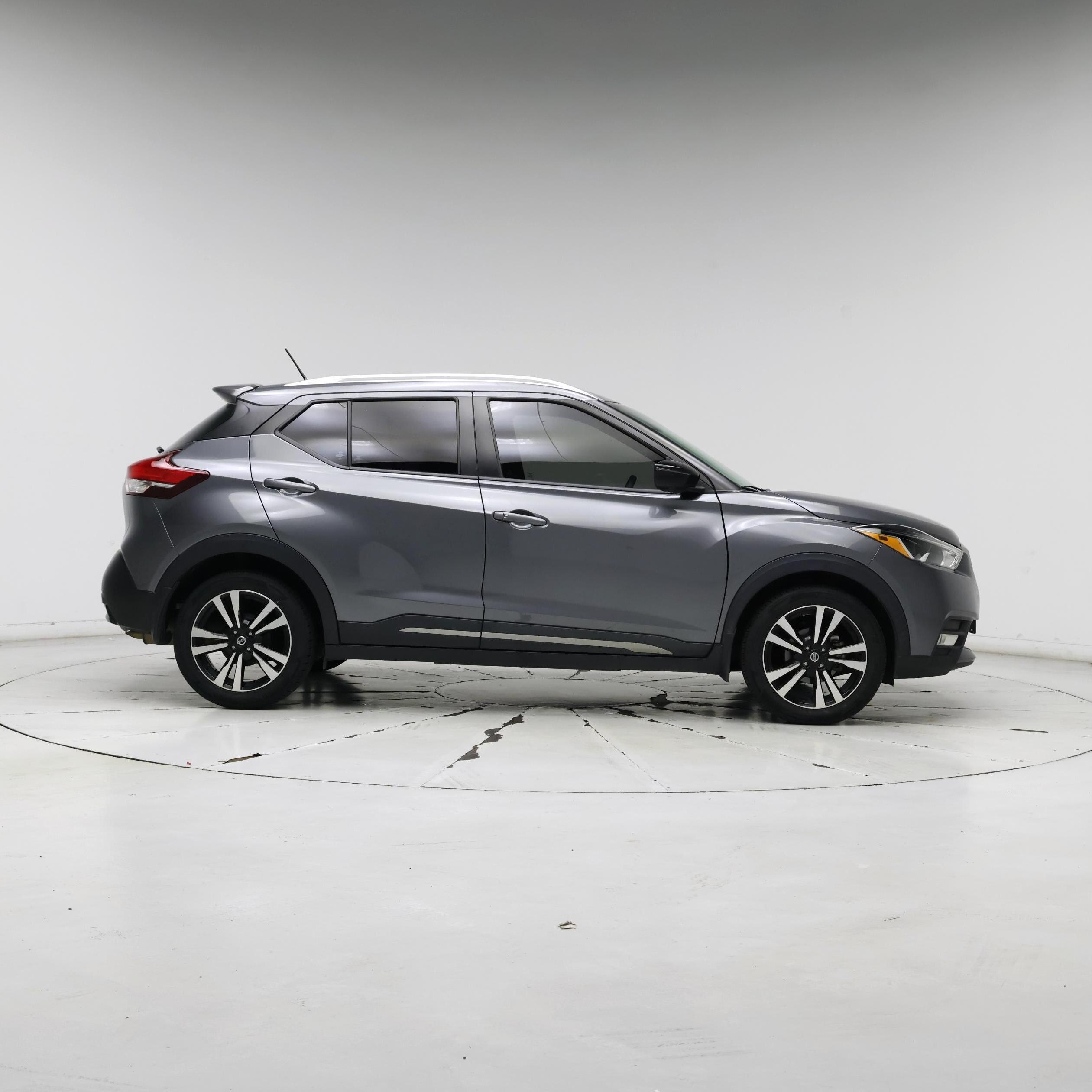 Thumbnail: 2019 Nissan Kicks - 7