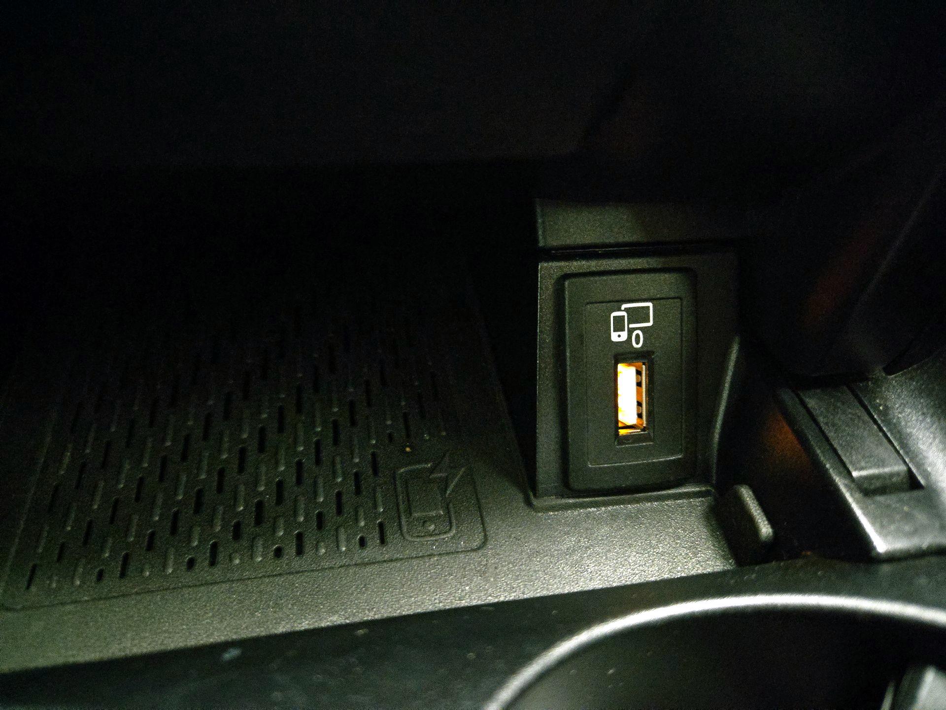 Thumbnail: 2019 Mercedes-Benz C-Class - 18