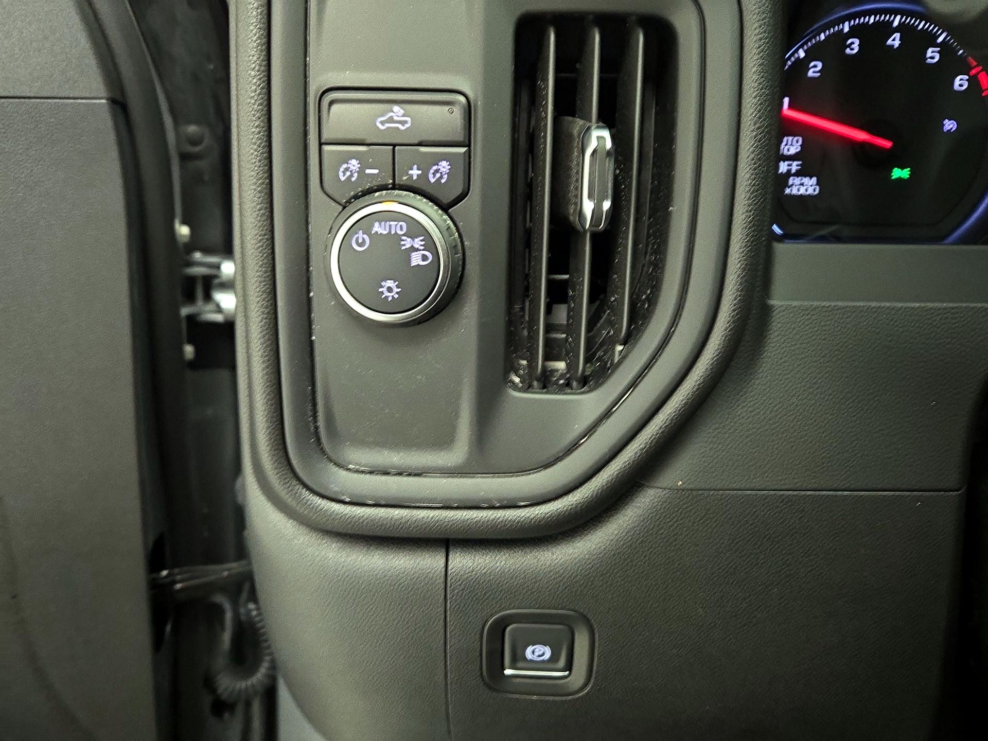 Thumbnail: 2025 Chevrolet Silverado 1500 - 13