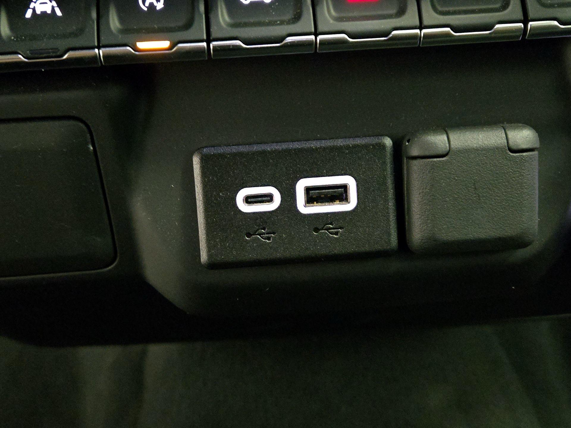 Thumbnail: 2025 Chevrolet Silverado 1500 - 18