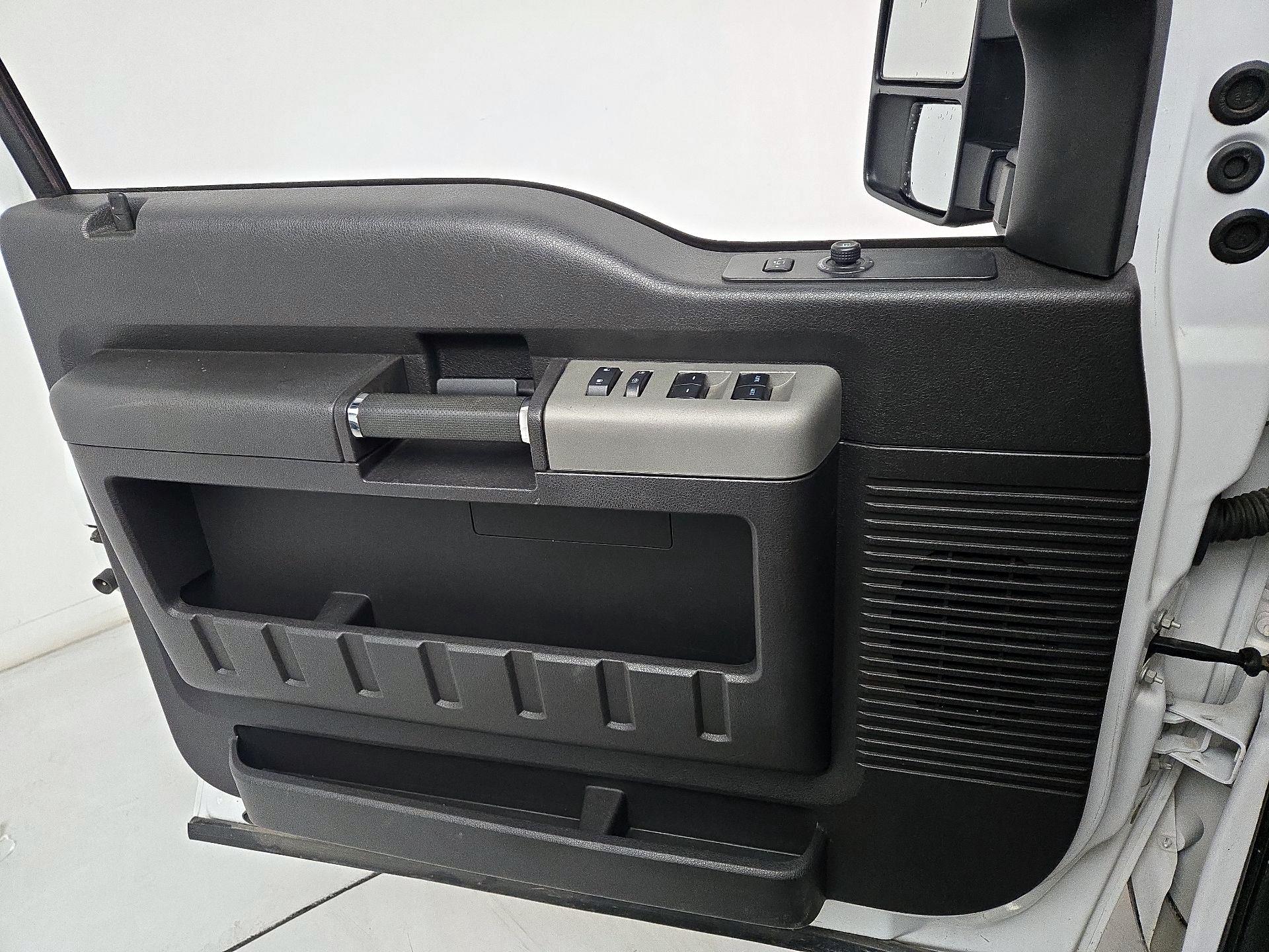 Thumbnail: 2016 Ford F-250 - 12