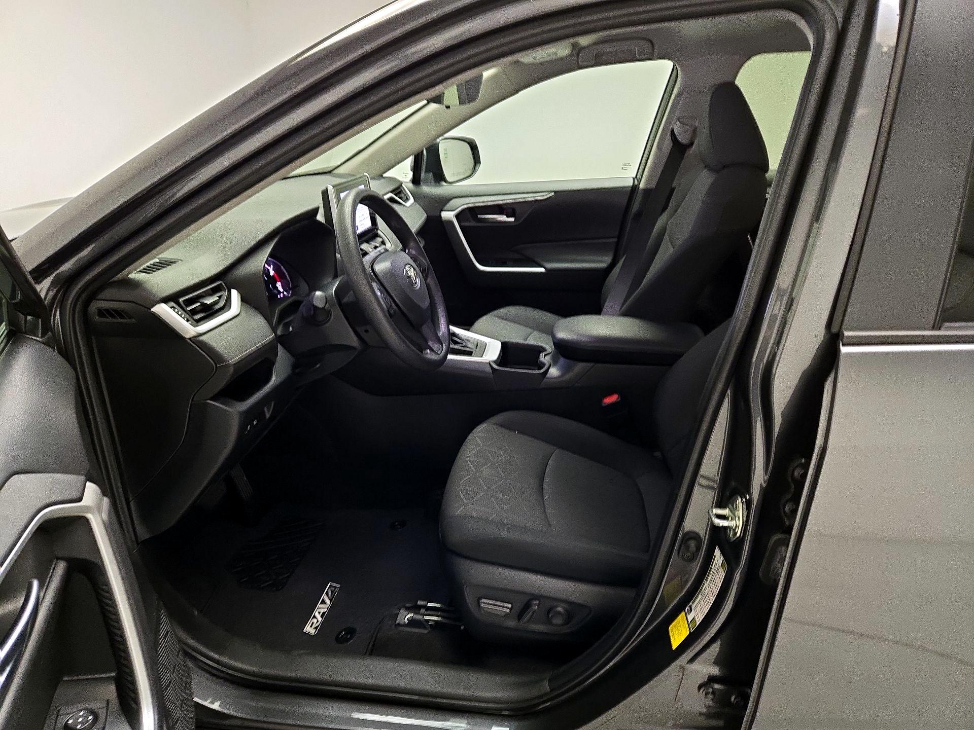 Thumbnail: 2023 Toyota RAV4 - 11