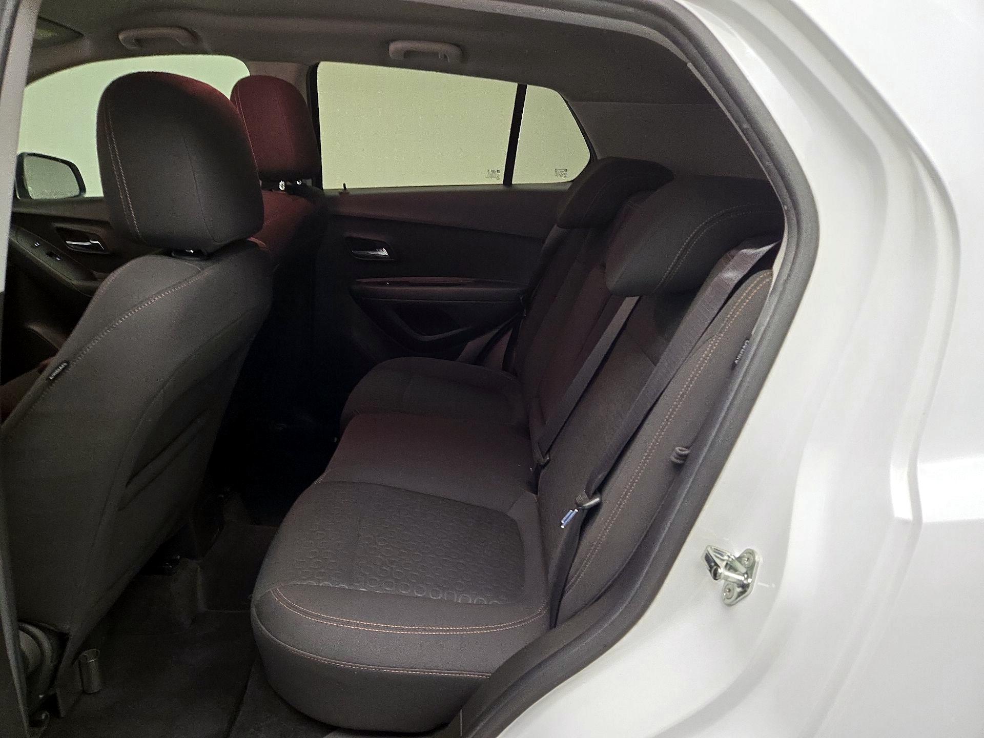 Thumbnail: 2017 Chevrolet Trax - 19