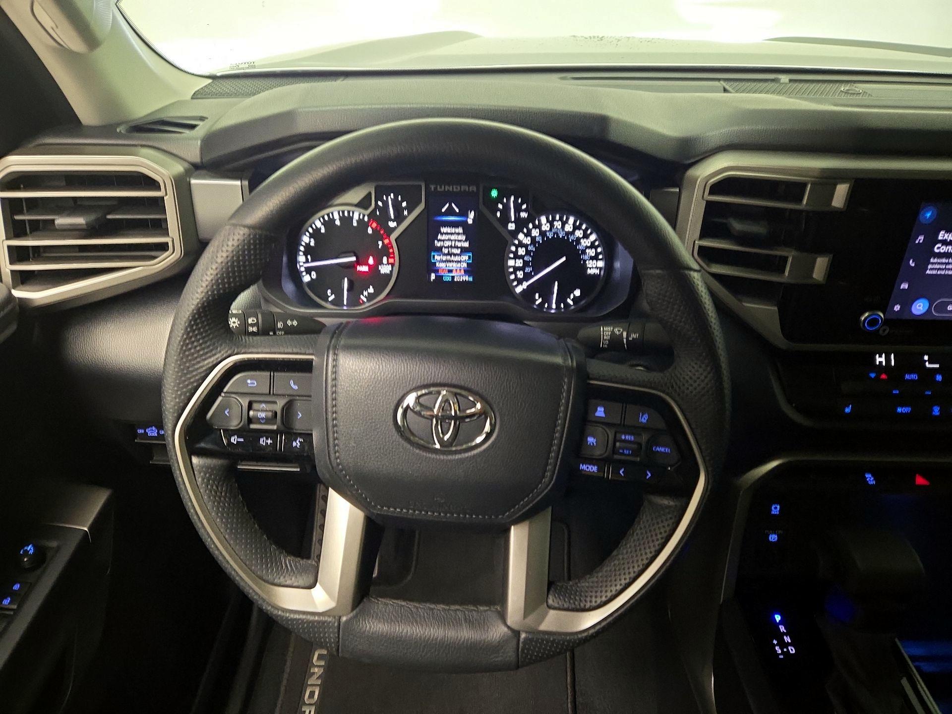 Thumbnail: 2024 Toyota Tundra - 10