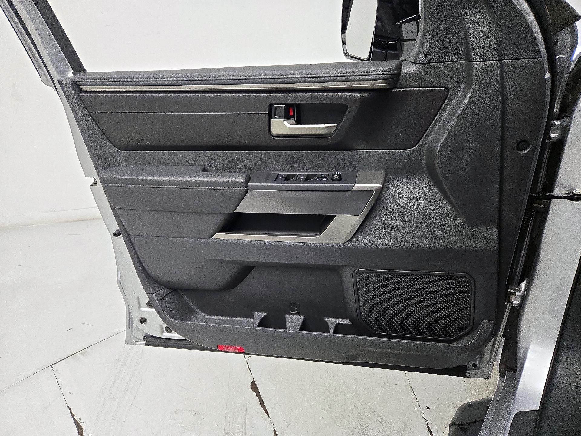 Thumbnail: 2024 Toyota Tundra - 12