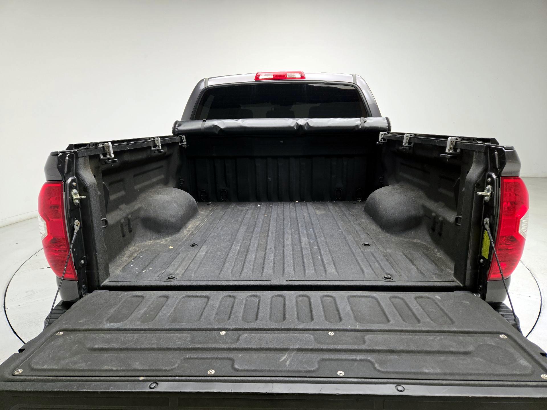 Thumbnail: 2018 Toyota Tundra - 19