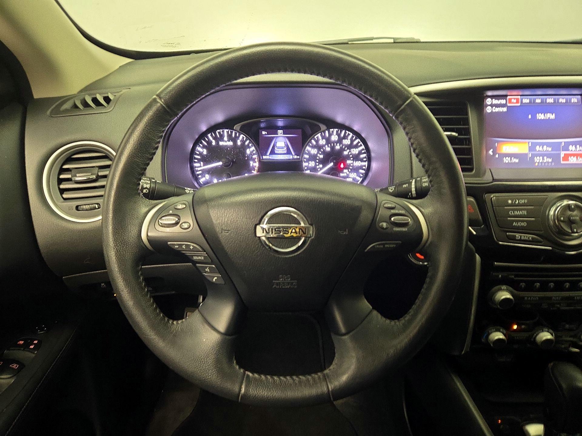 Thumbnail: 2019 Nissan Pathfinder - 10