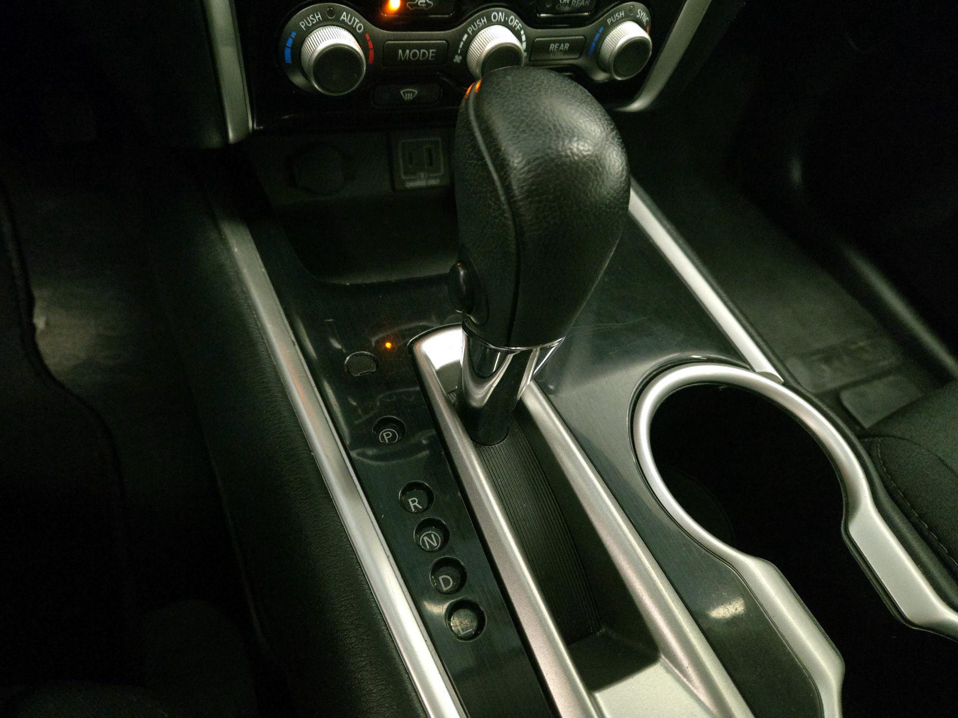 Thumbnail: 2019 Nissan Pathfinder - 17