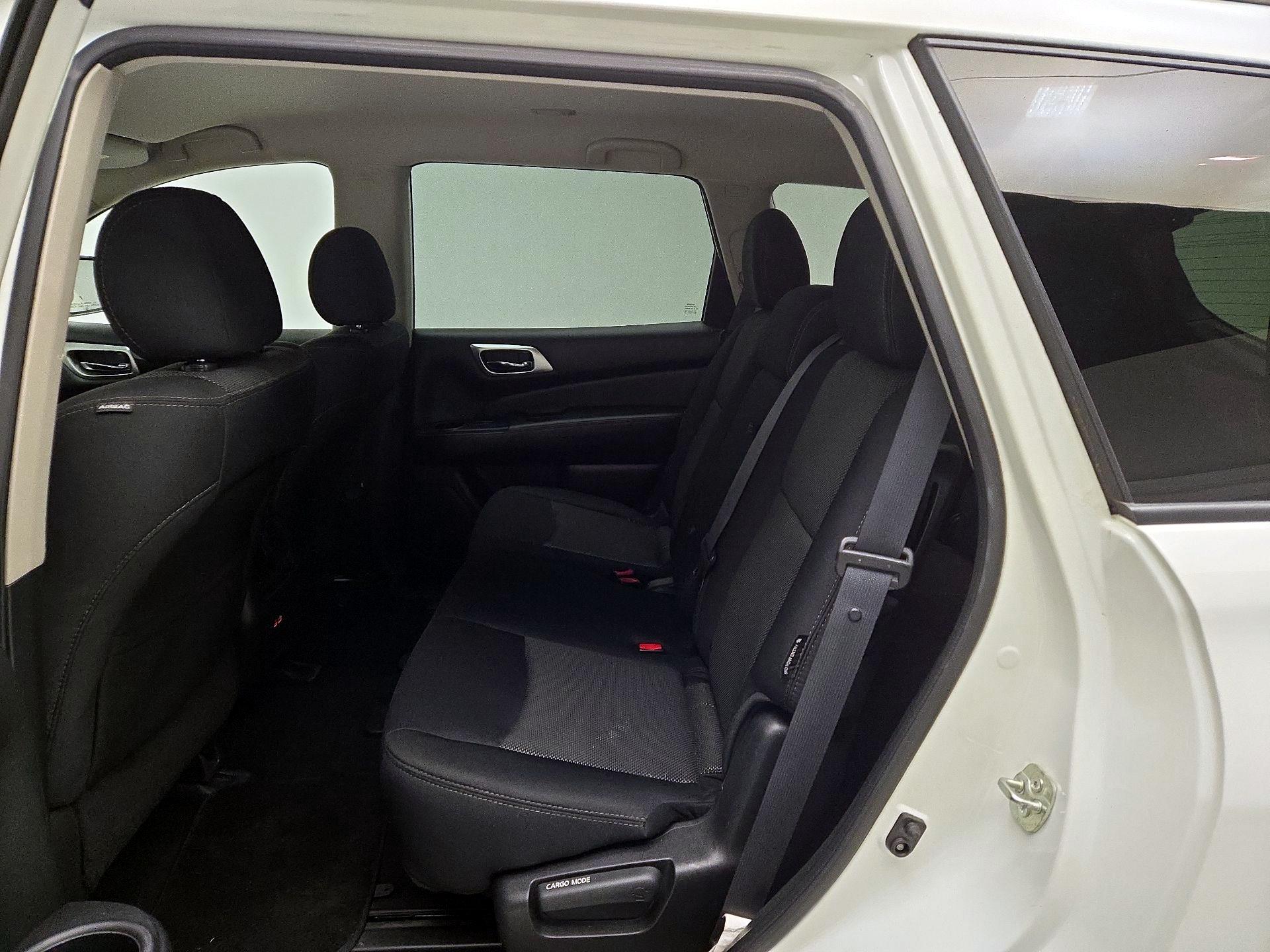 Thumbnail: 2019 Nissan Pathfinder - 19