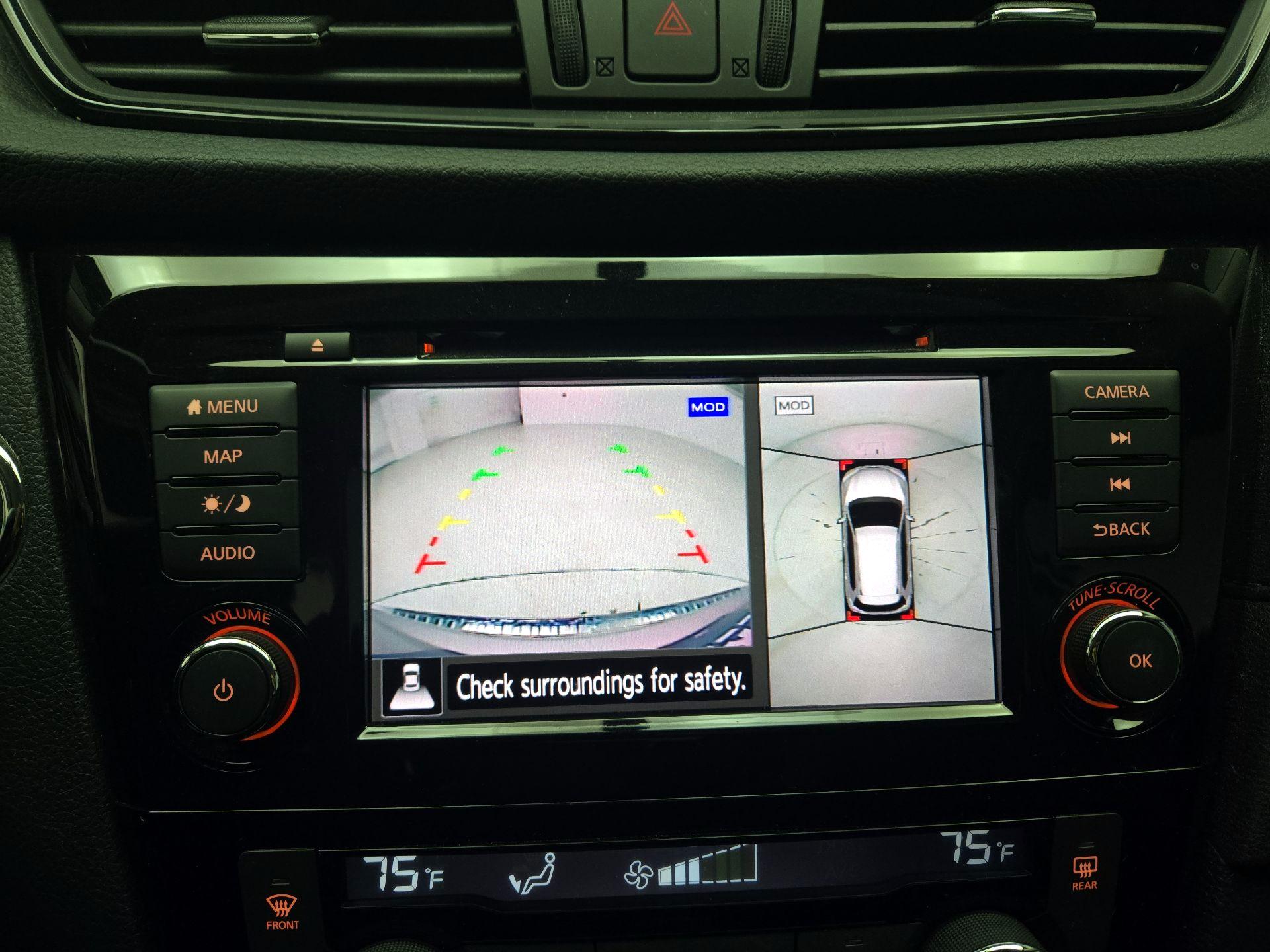 Thumbnail: 2018 Nissan Rogue - 15