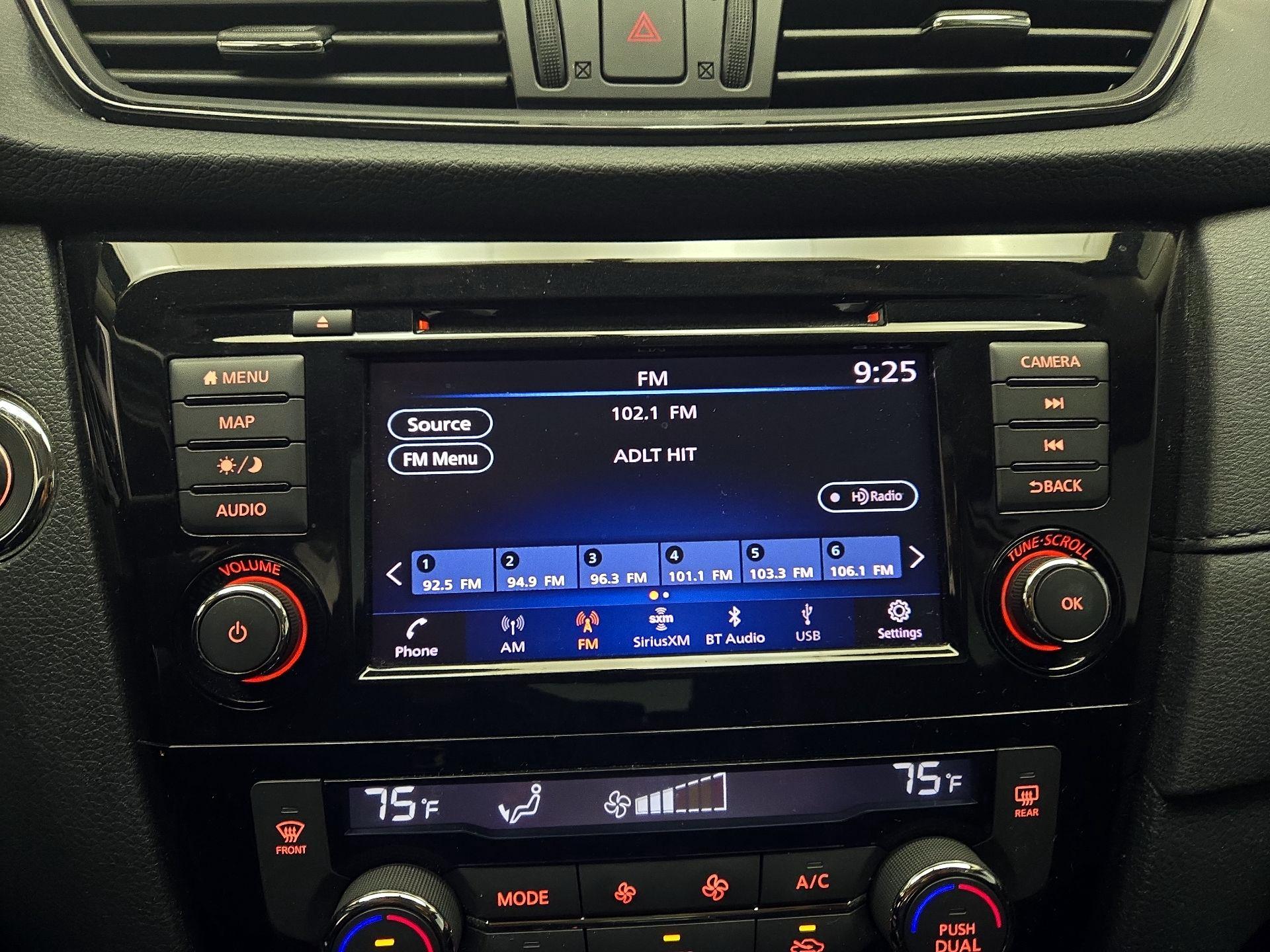 Thumbnail: 2018 Nissan Rogue - 16