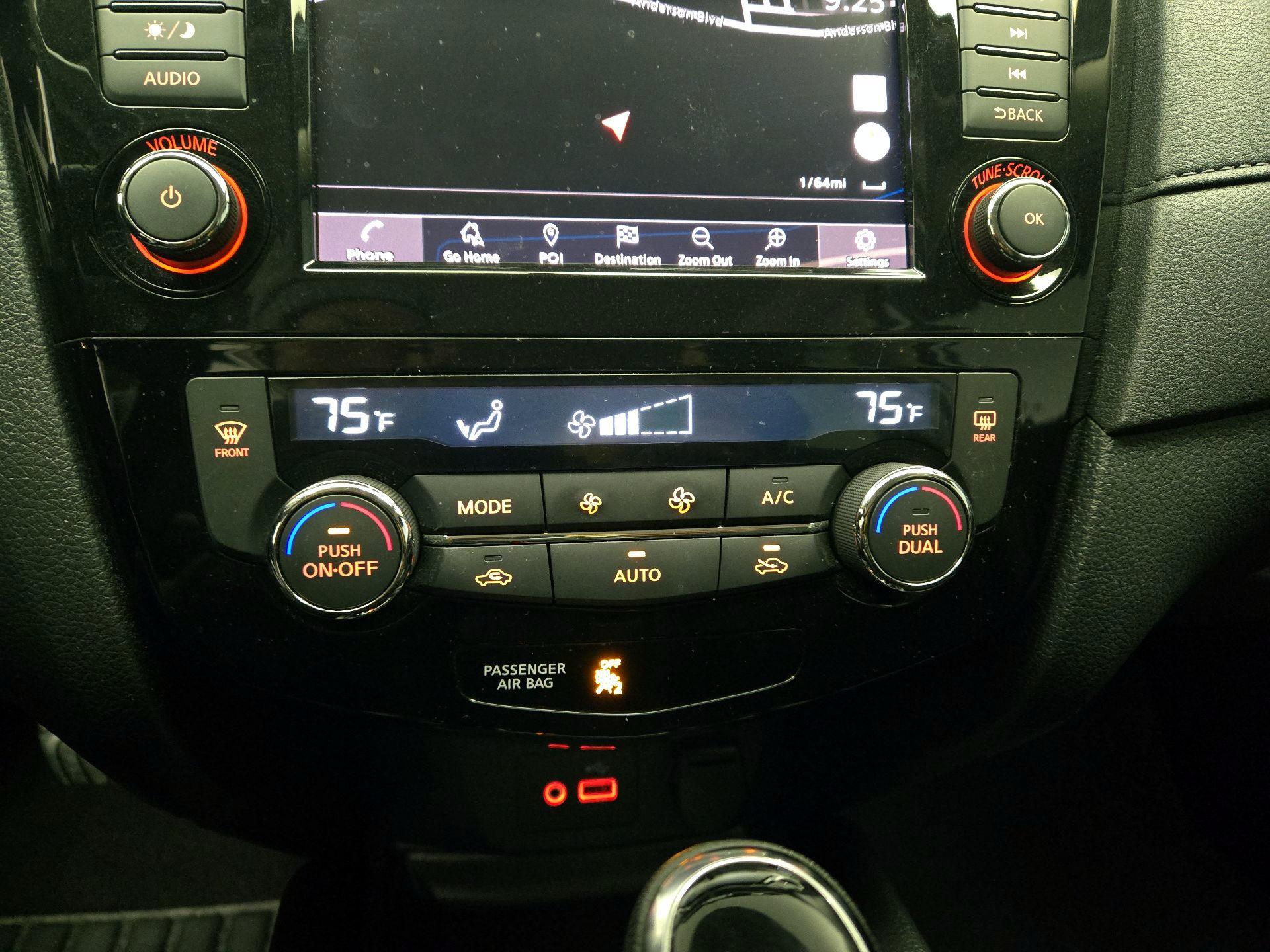 Thumbnail: 2018 Nissan Rogue - 17