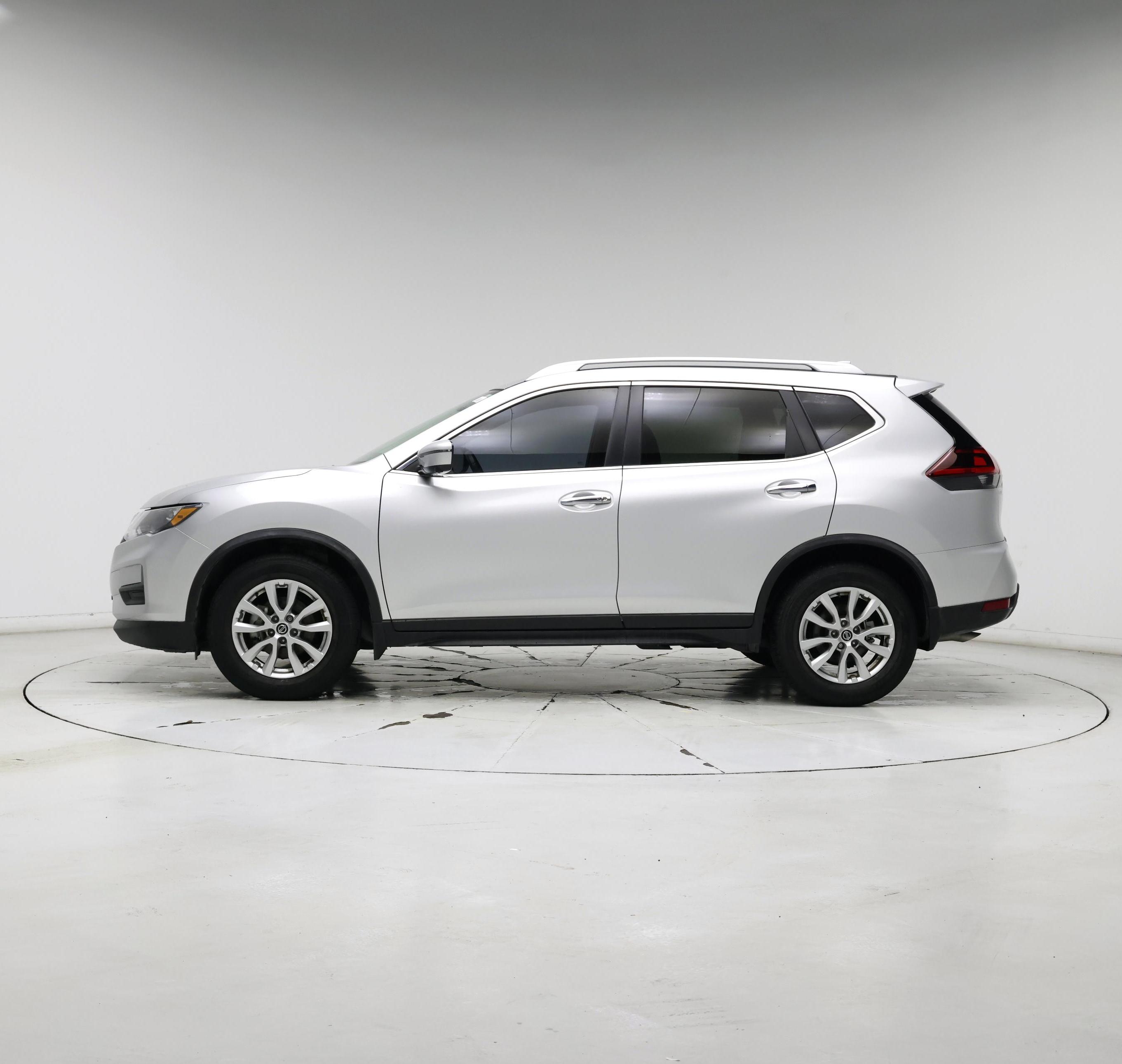 Thumbnail: 2018 Nissan Rogue - 3