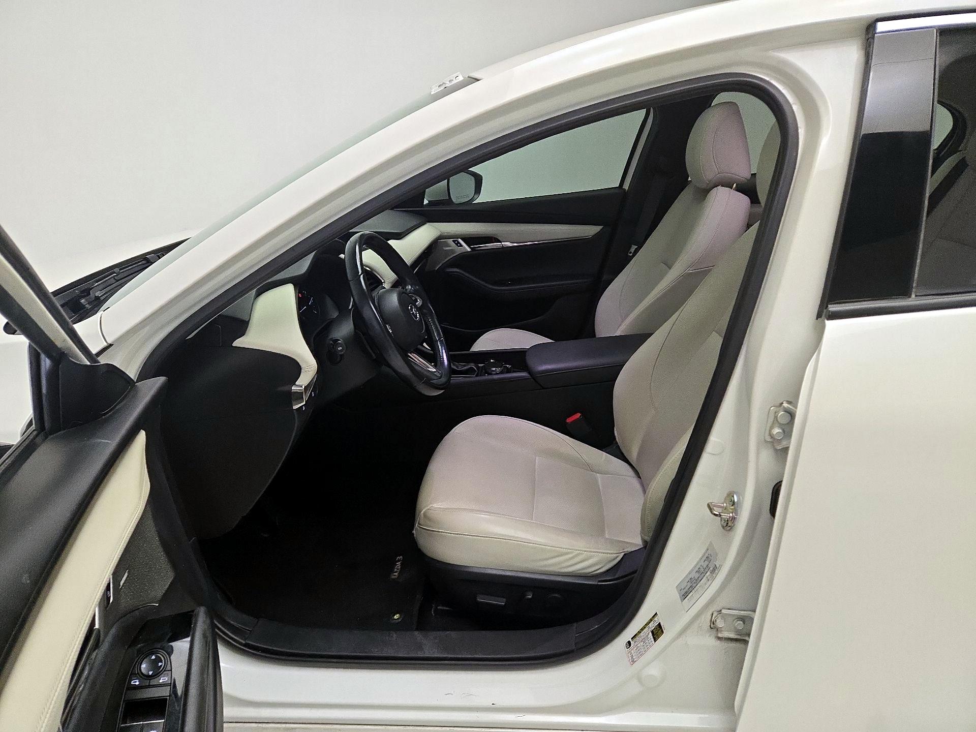 Thumbnail: 2021 Mazda Mazda3 - 11