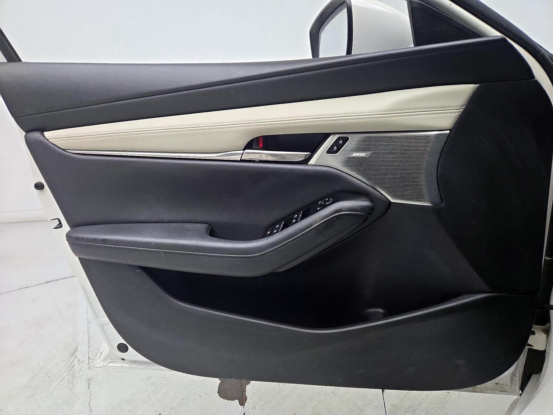 Thumbnail: 2021 Mazda Mazda3 - 12