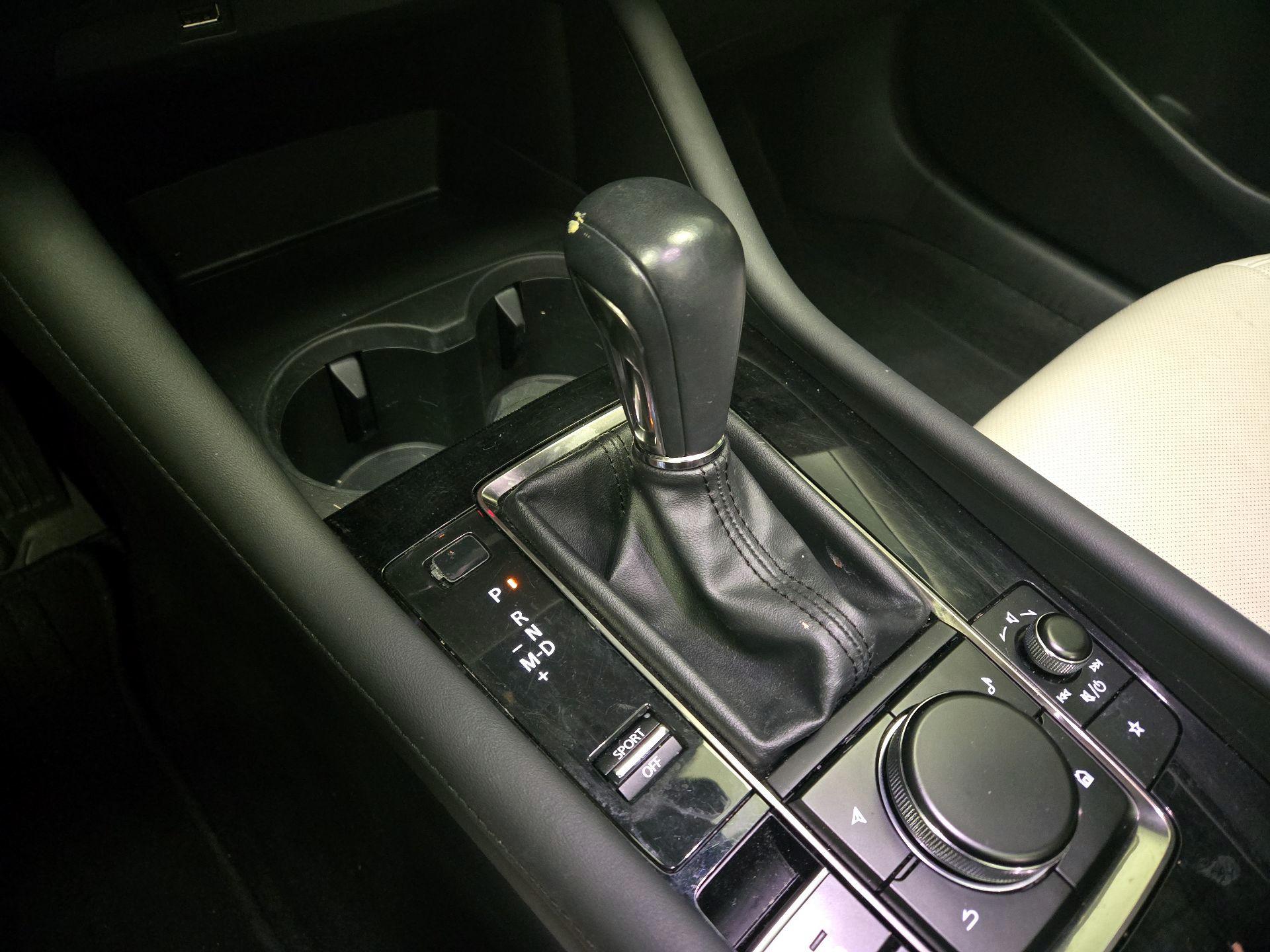 Thumbnail: 2021 Mazda Mazda3 - 17