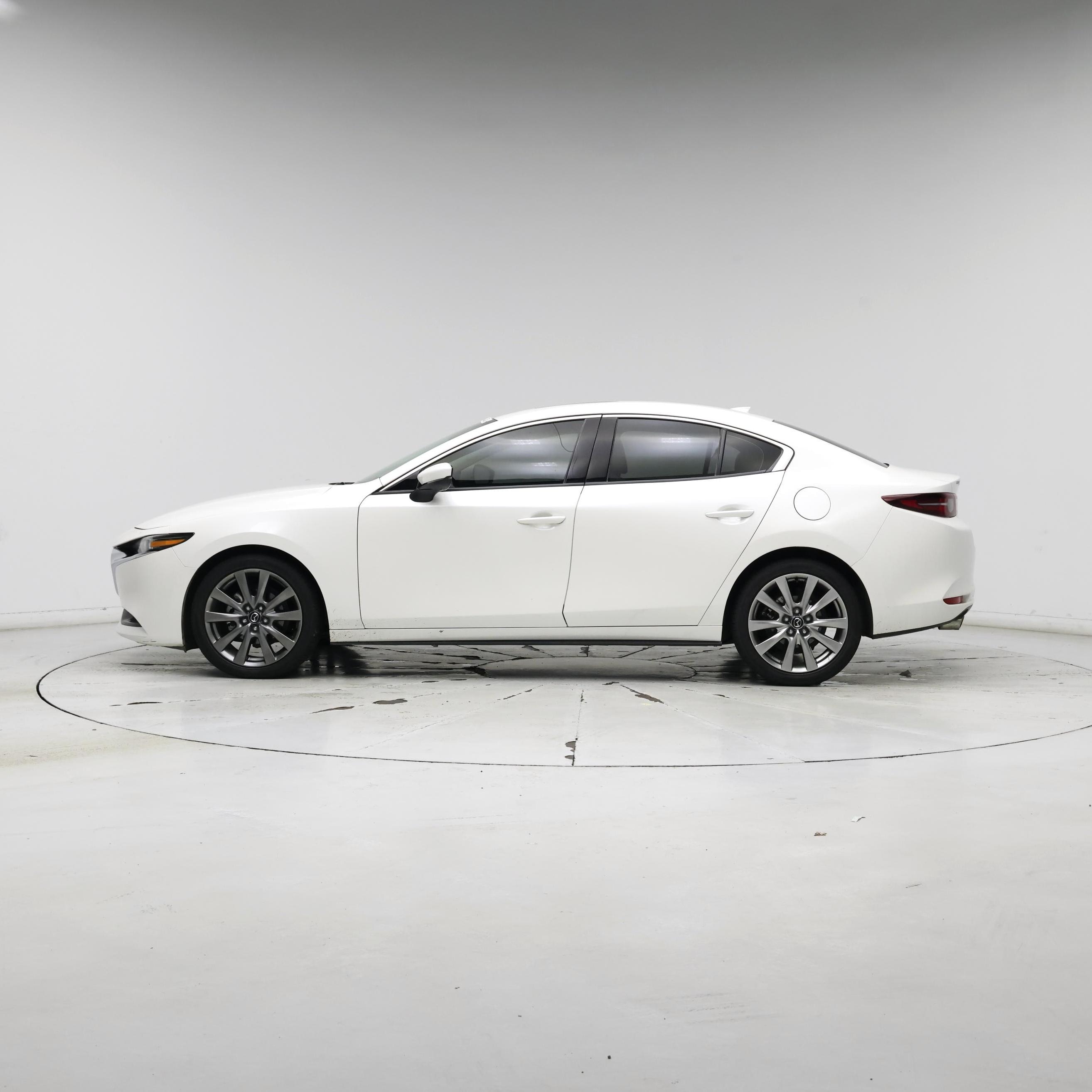 Thumbnail: 2021 Mazda Mazda3 - 3