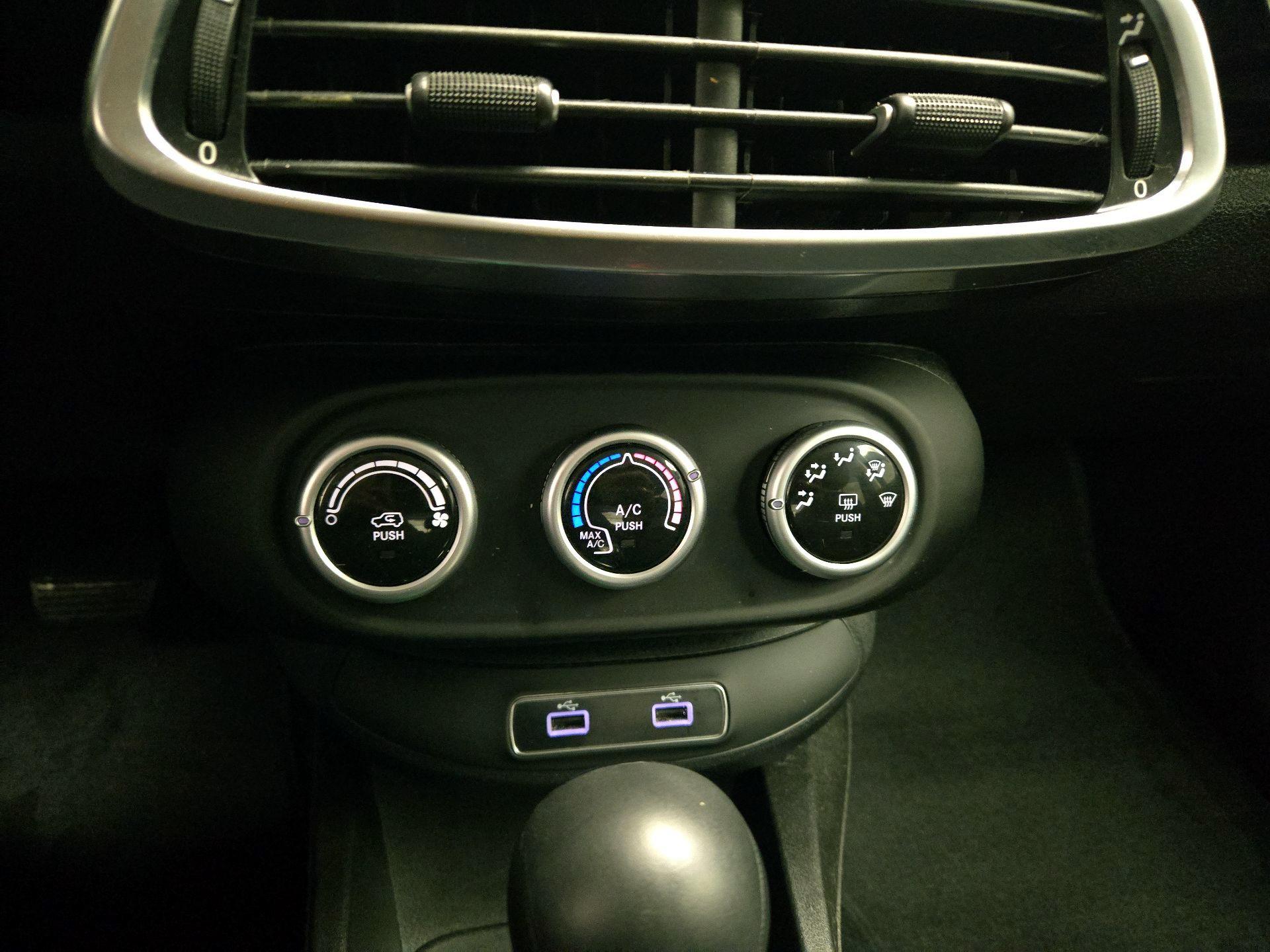 Thumbnail: 2020 Fiat 500X - 16