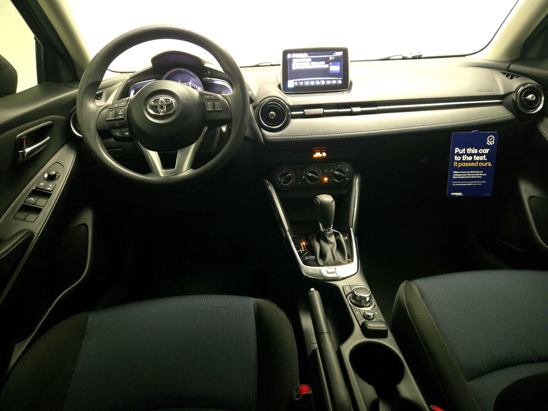 Thumbnail: 2018 Toyota Yaris iA - 9