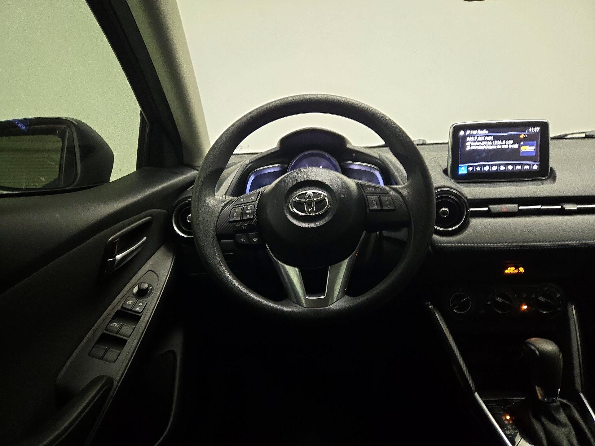 Thumbnail: 2018 Toyota Yaris iA - 10