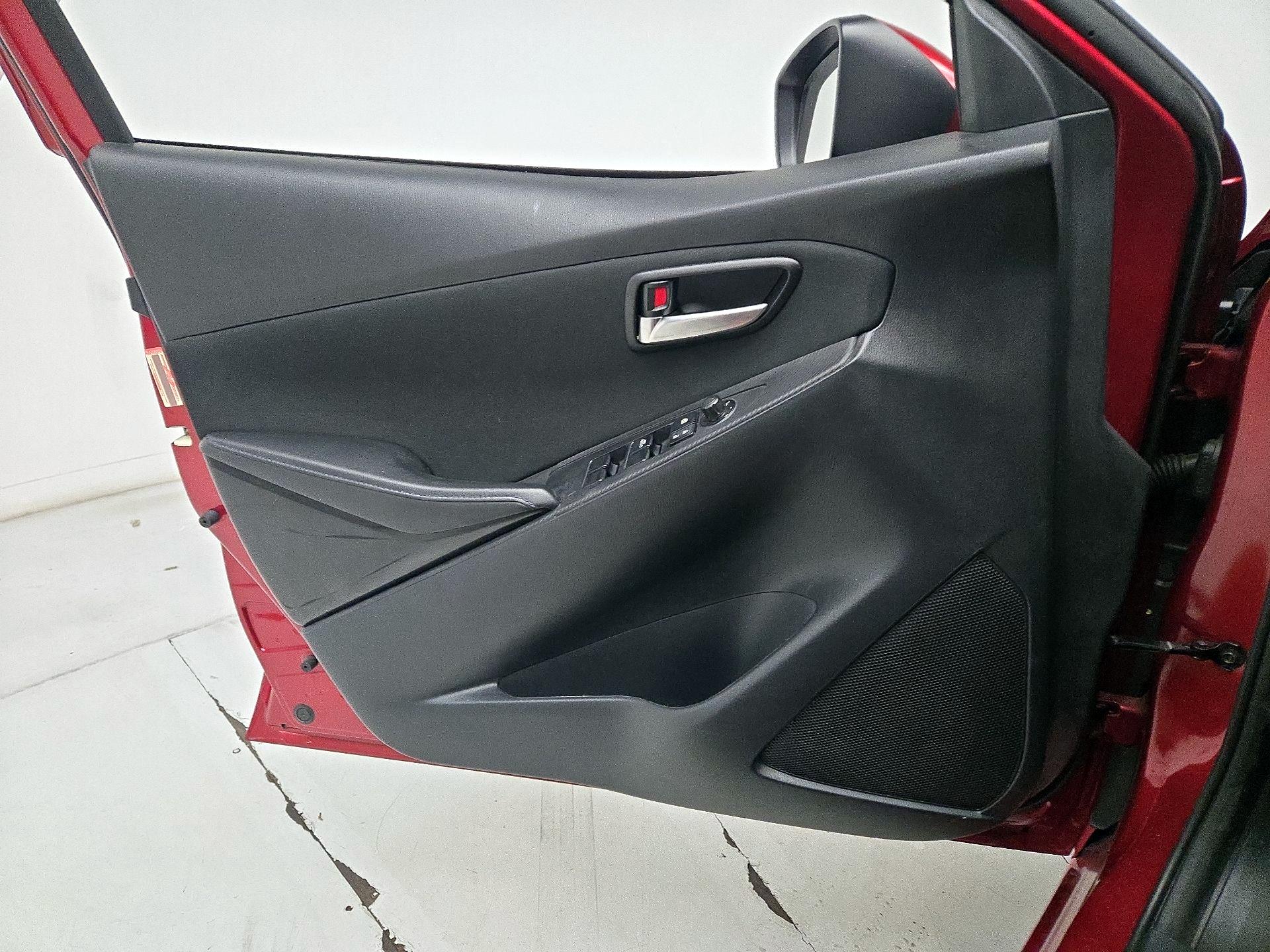 Thumbnail: 2018 Toyota Yaris iA - 12