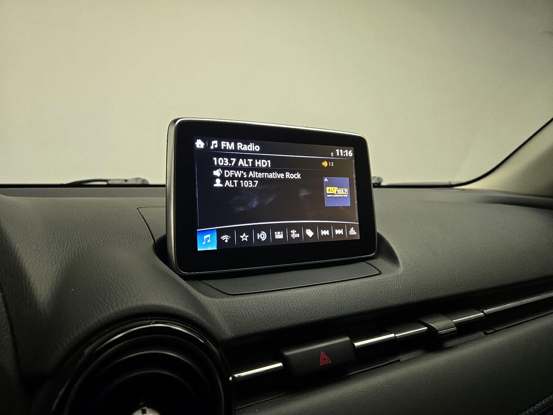 Thumbnail: 2018 Toyota Yaris iA - 14