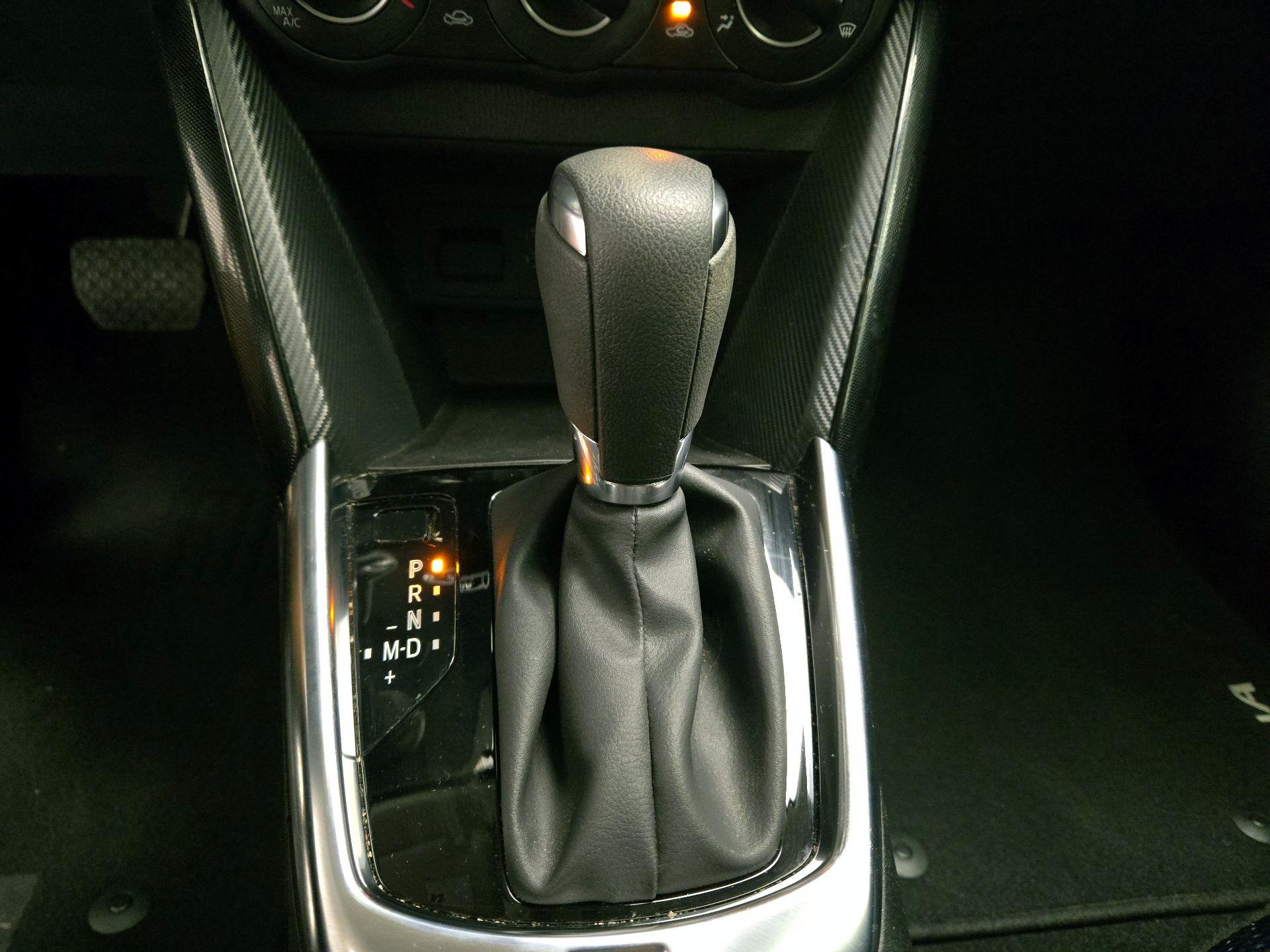 Thumbnail: 2018 Toyota Yaris iA - 16