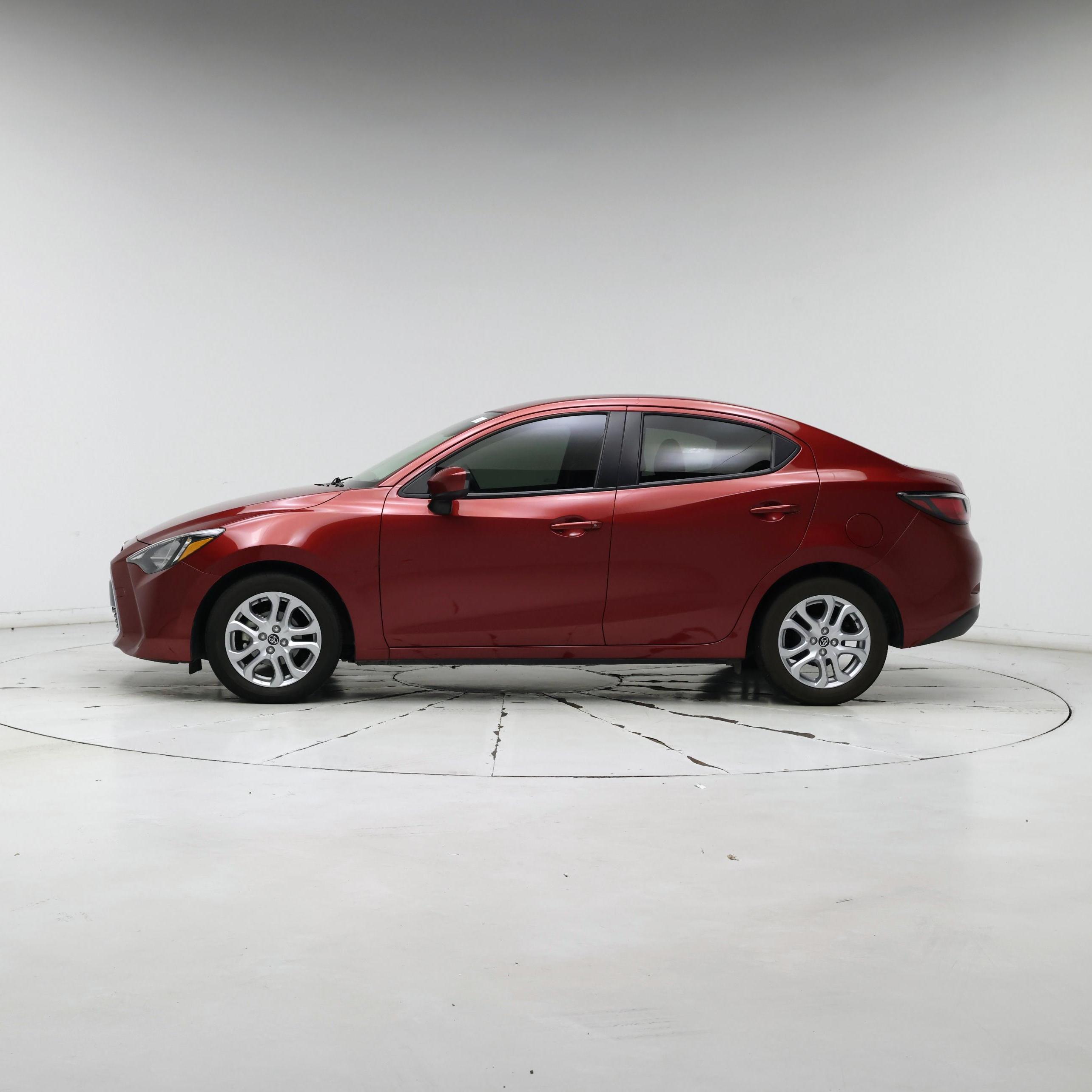 Thumbnail: 2018 Toyota Yaris iA - 3