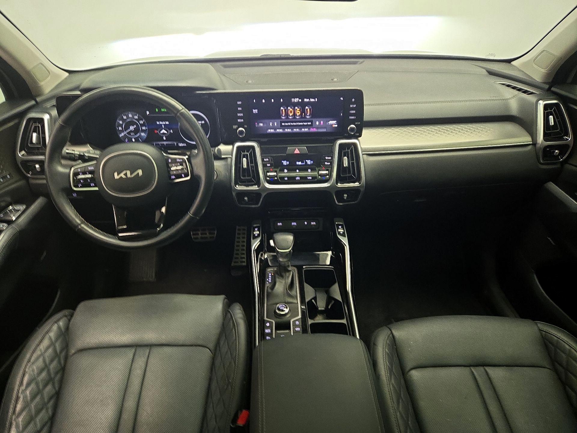 Thumbnail: 2022 Kia Sorento - 9