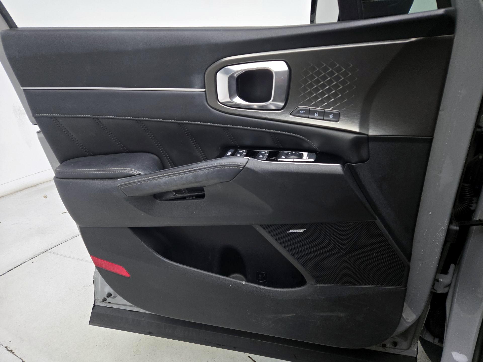 Thumbnail: 2022 Kia Sorento - 12