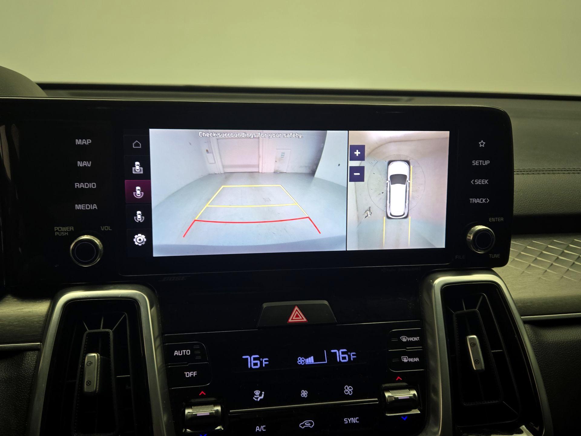 Thumbnail: 2022 Kia Sorento - 14