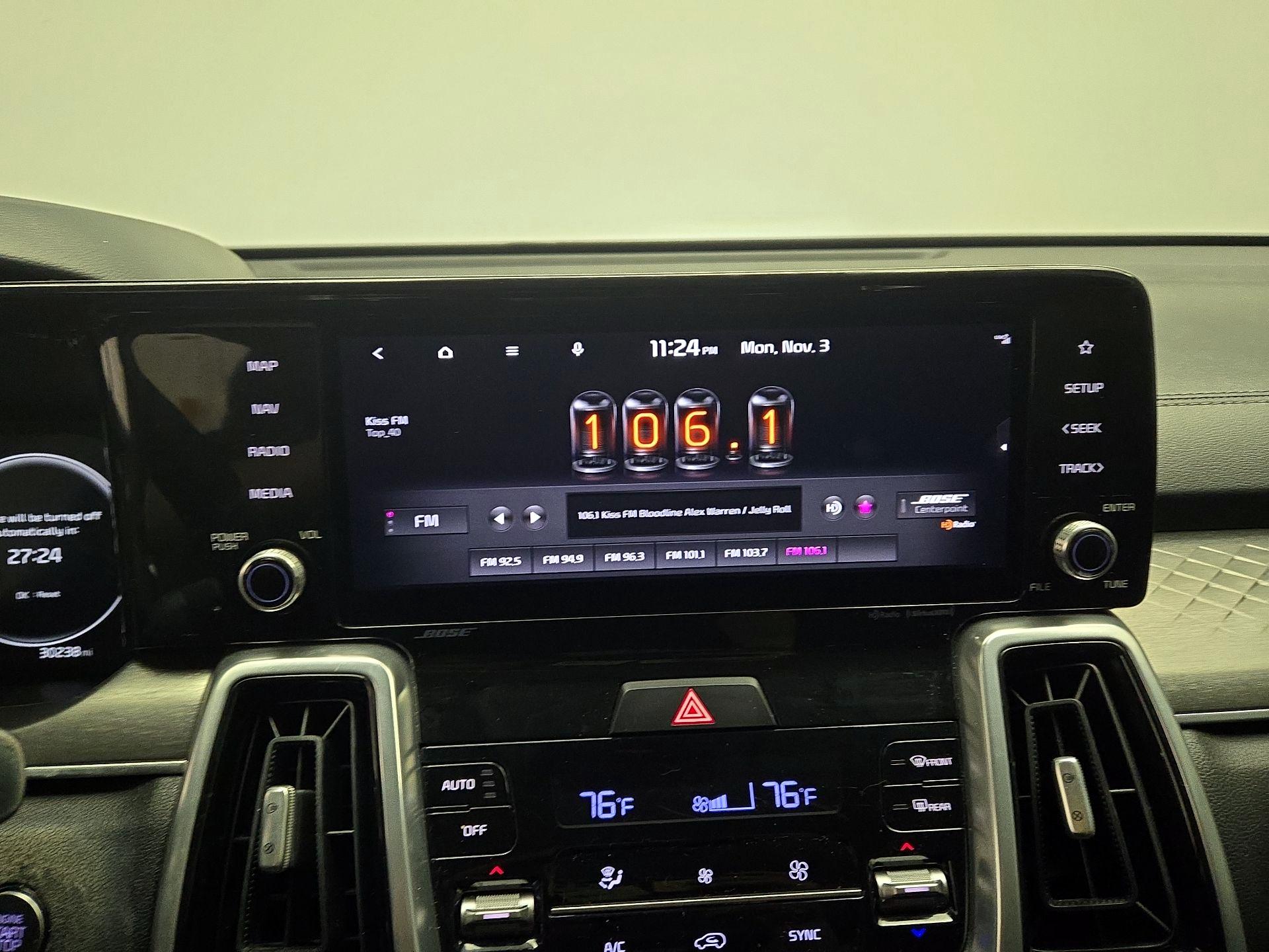 Thumbnail: 2022 Kia Sorento - 15