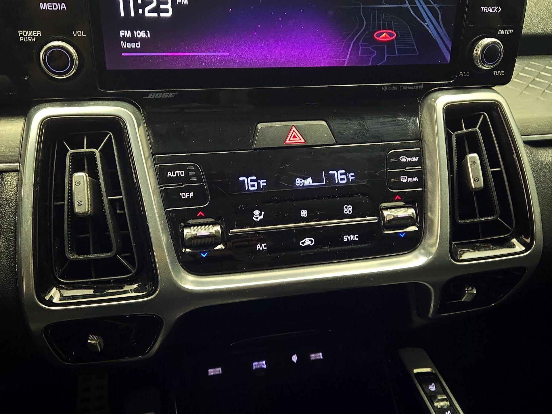 Thumbnail: 2022 Kia Sorento - 16