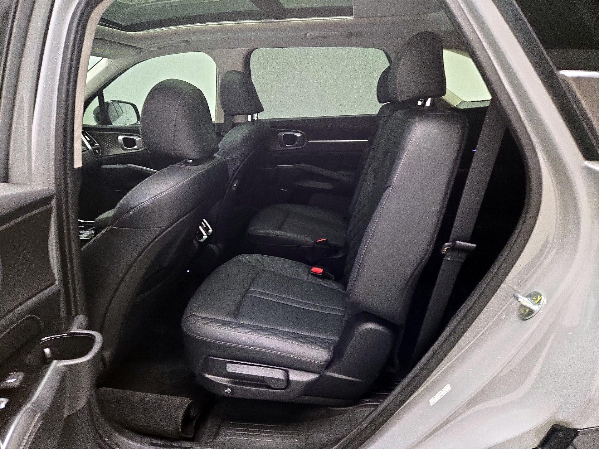 Thumbnail: 2022 Kia Sorento - 20