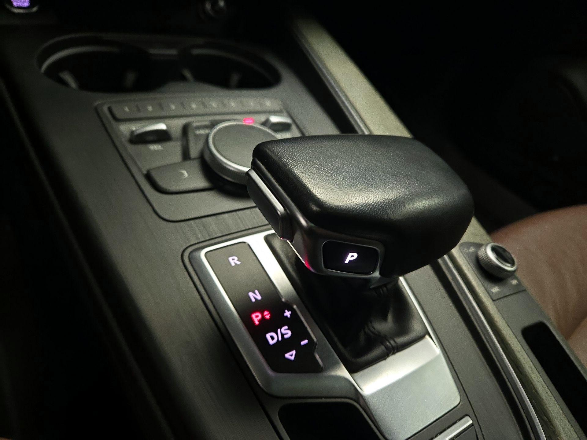 Thumbnail: 2019 Audi A4 - 17