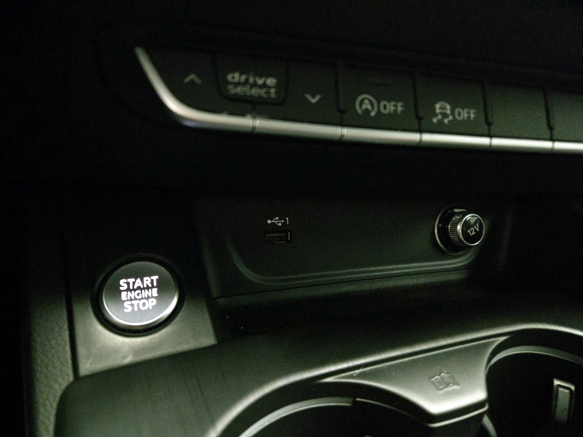 Thumbnail: 2019 Audi A4 - 18