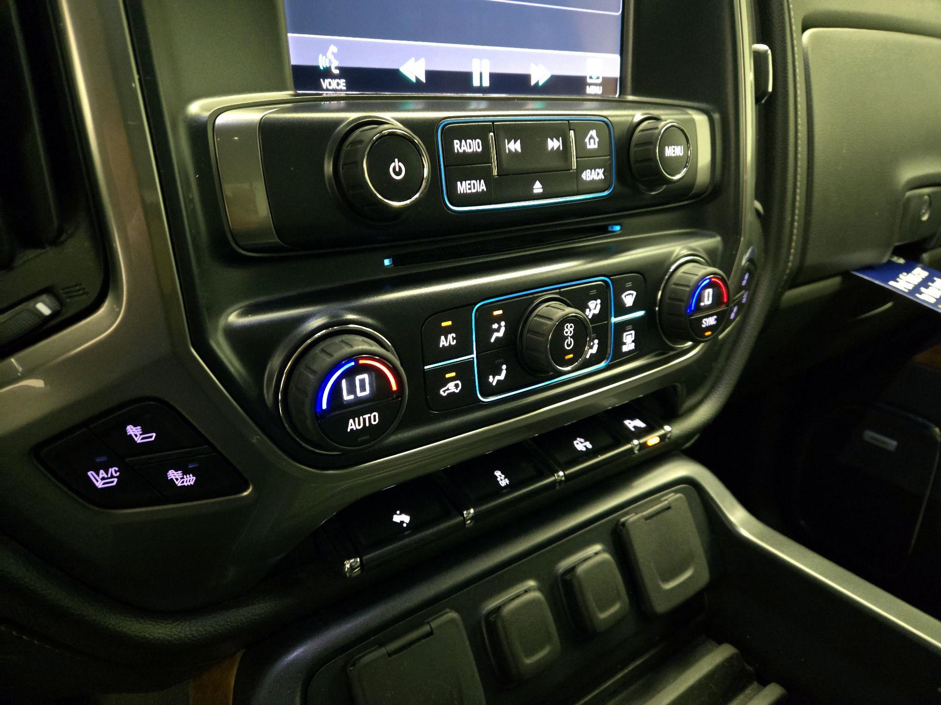 Thumbnail: 2014 Chevrolet Silverado 1500 - 16