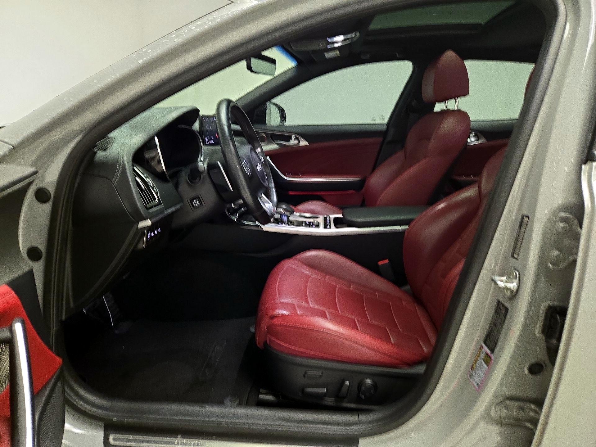 Thumbnail: 2022 Kia Stinger - 11