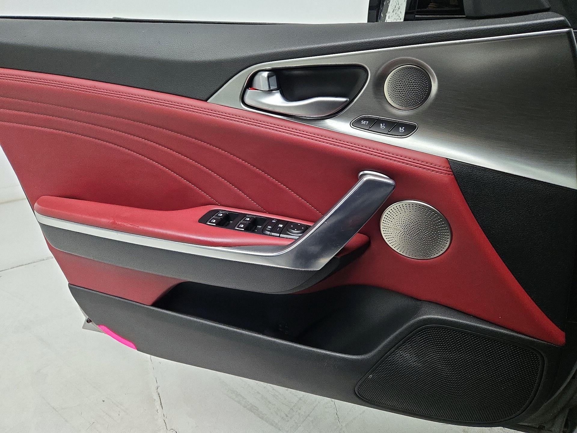 Thumbnail: 2022 Kia Stinger - 12