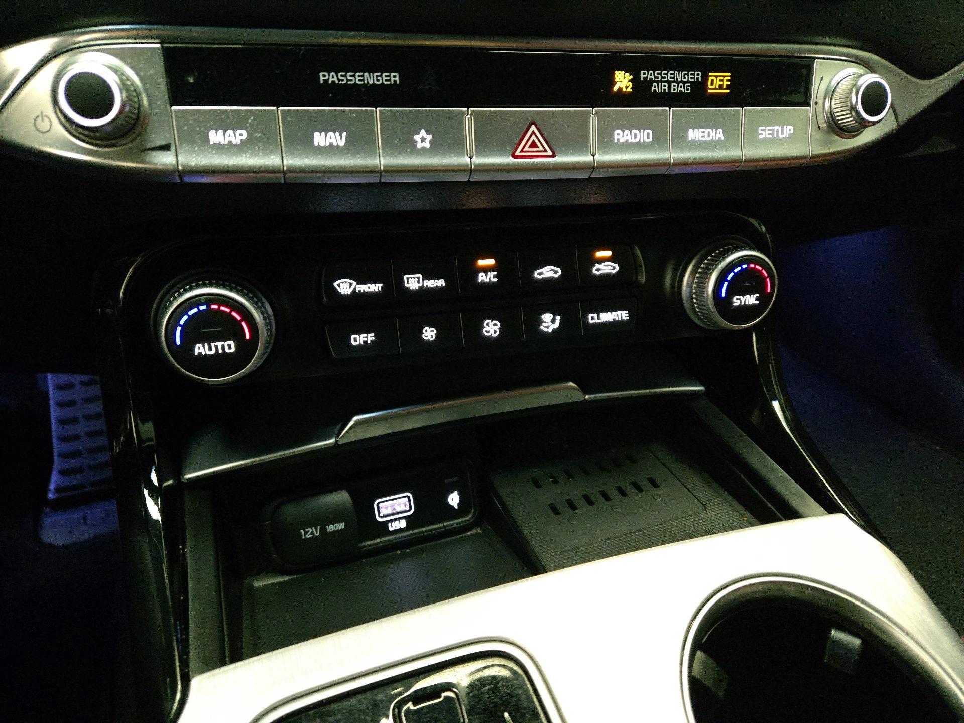 Thumbnail: 2022 Kia Stinger - 17