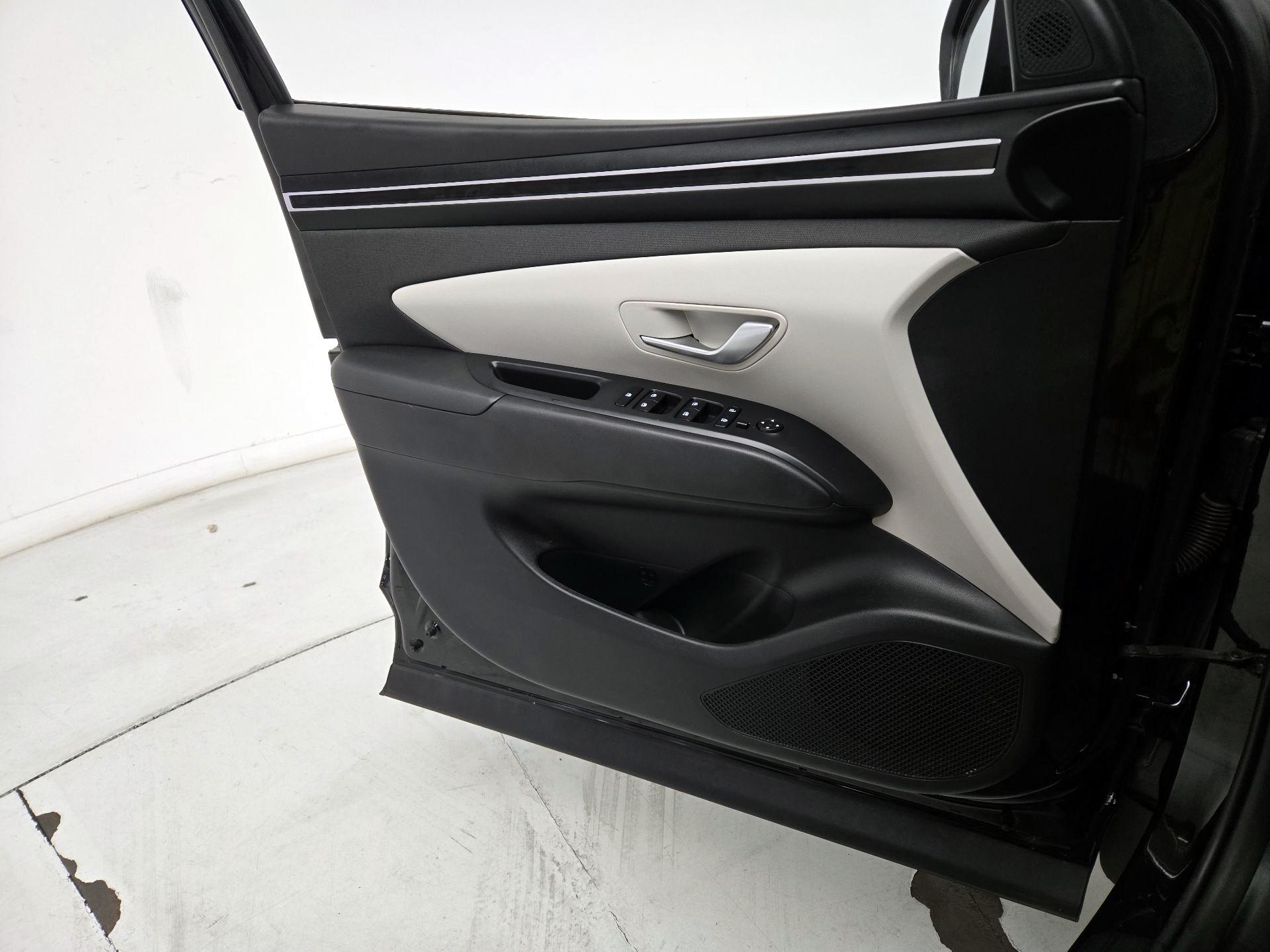 Thumbnail: 2023 Hyundai Tucson - 12