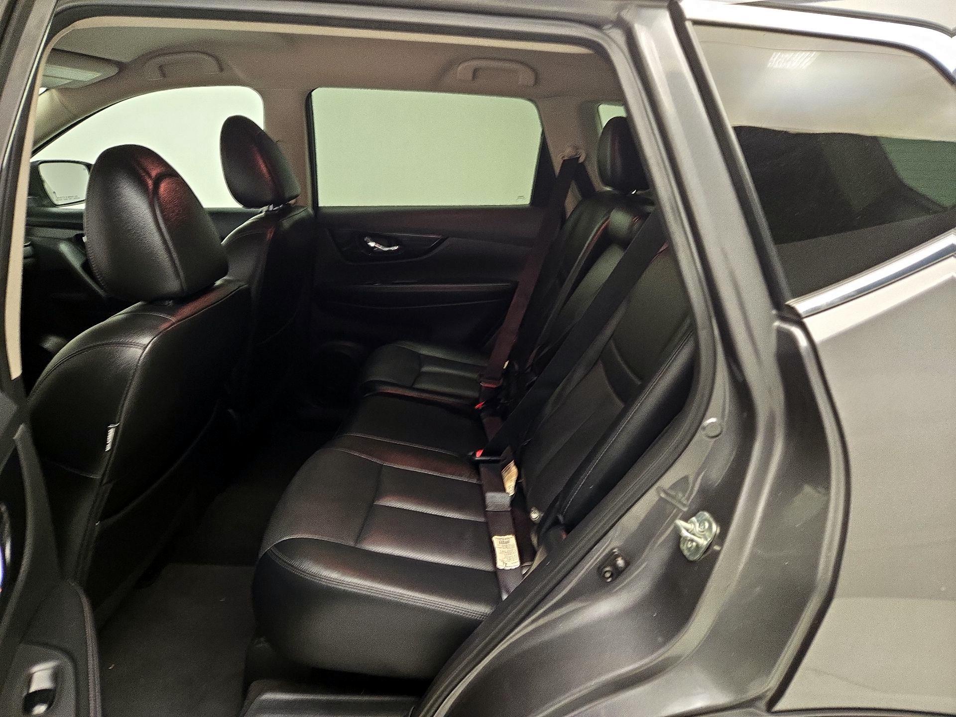 Thumbnail: 2018 Nissan Rogue - 20