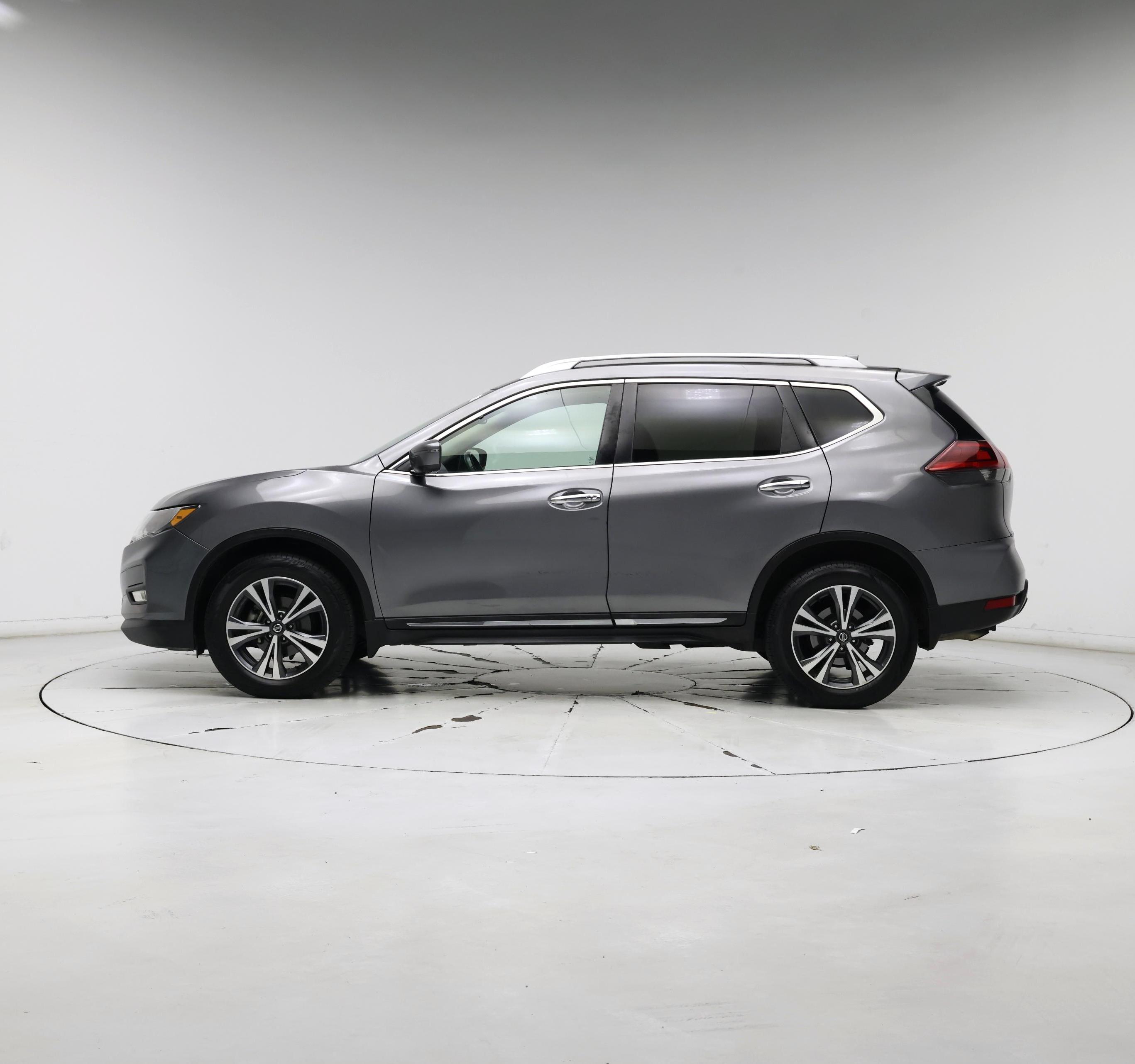 Thumbnail: 2018 Nissan Rogue - 3