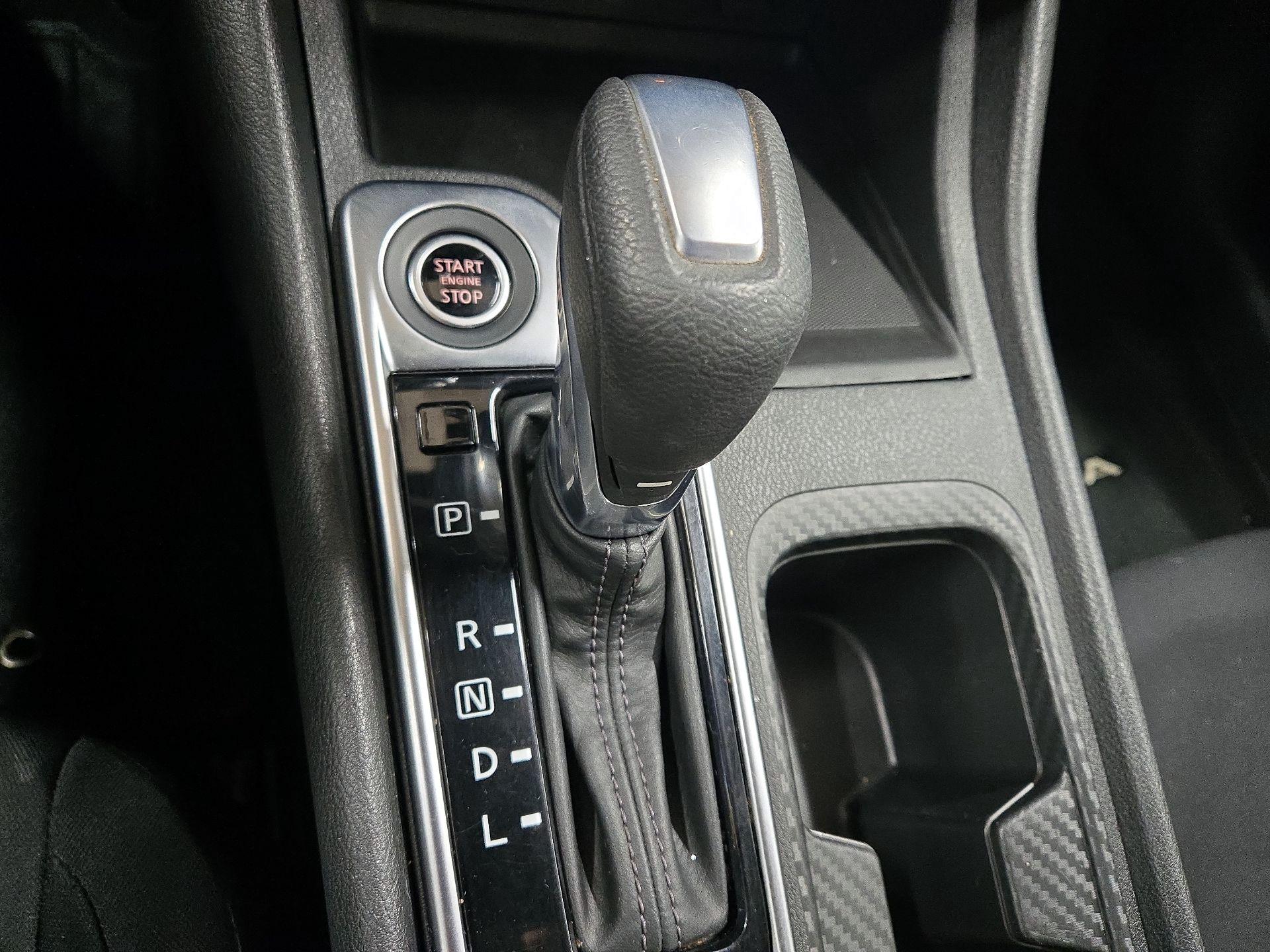 Thumbnail: 2020 Nissan Sentra - 17