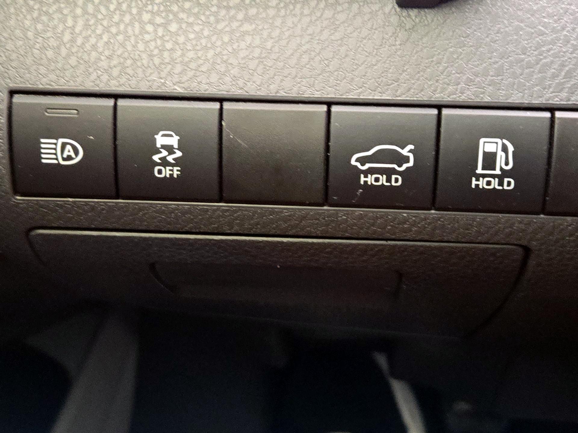 Thumbnail: 2019 Toyota Camry - 13