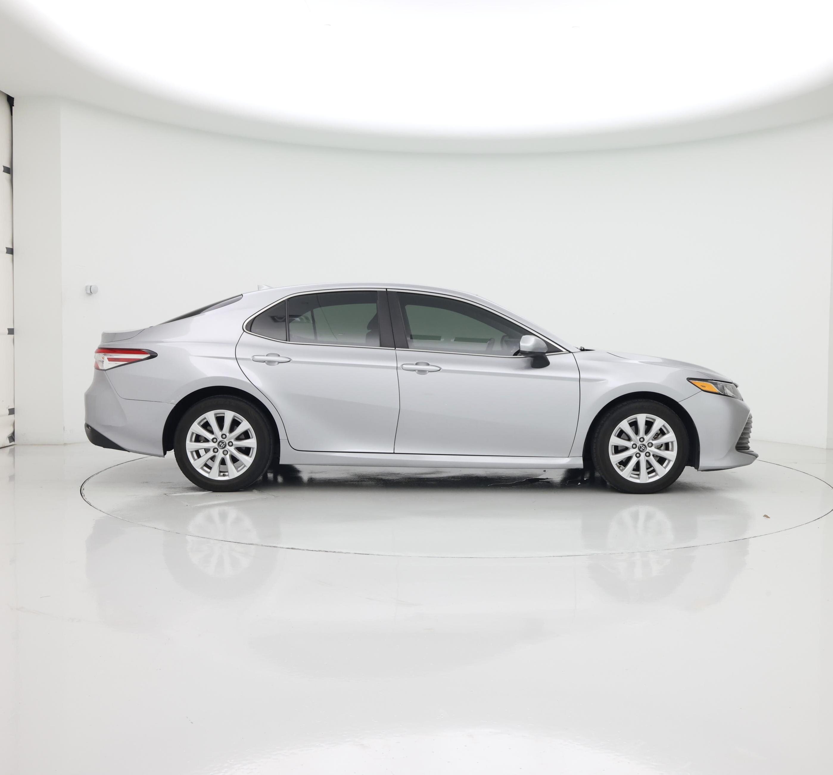 Thumbnail: 2019 Toyota Camry - 7