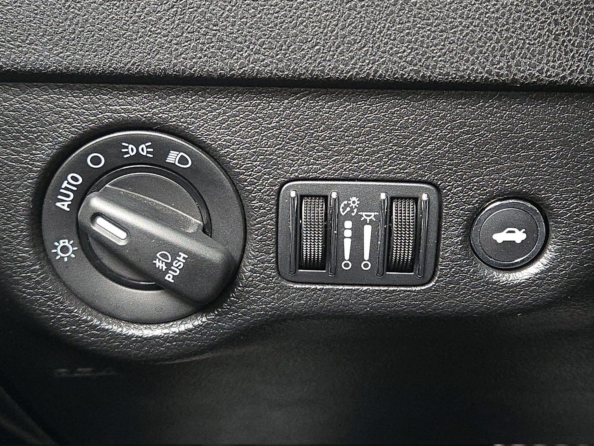 Thumbnail: 2021 Dodge Charger - 13