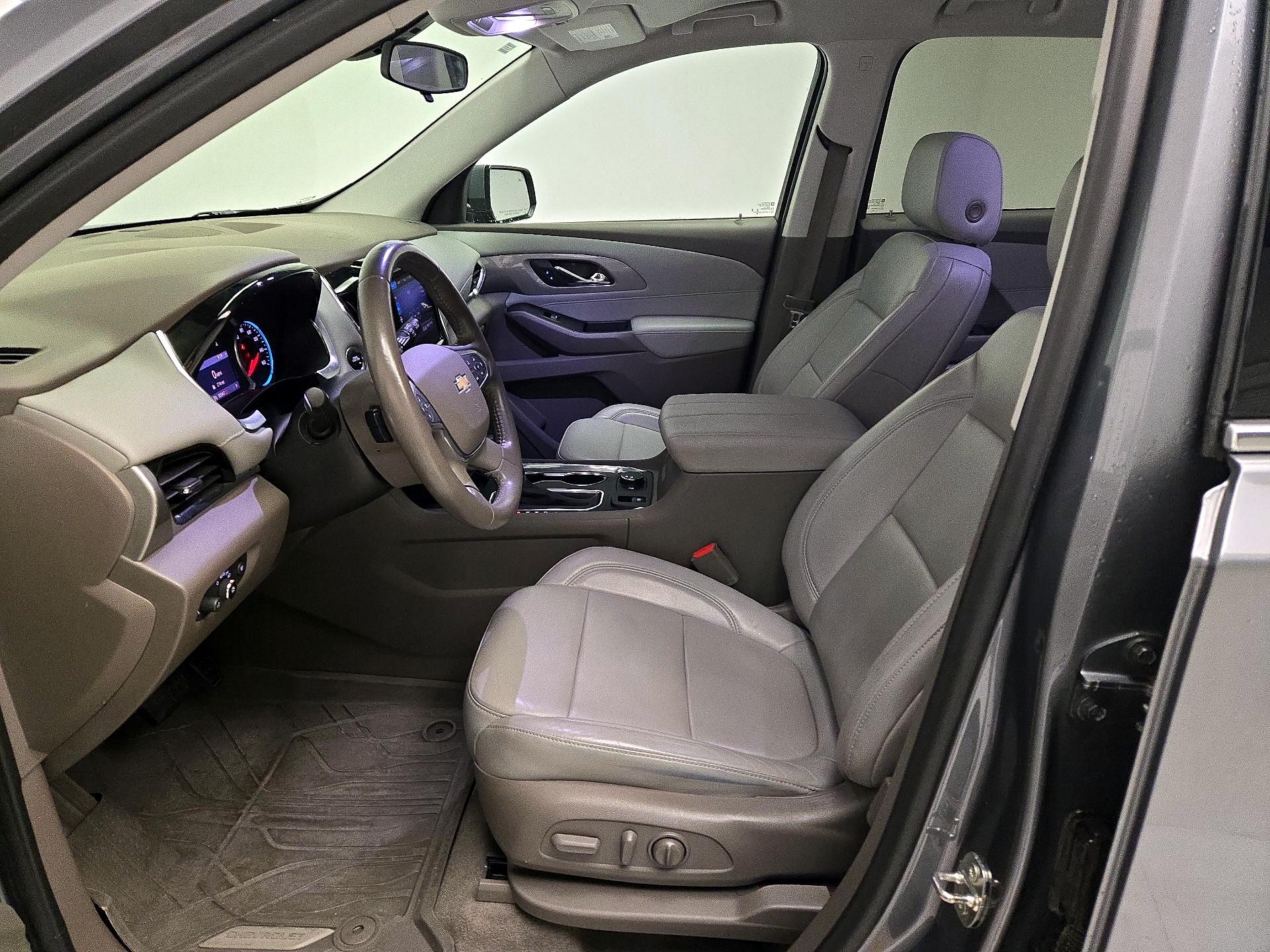 Thumbnail: 2020 Chevrolet Traverse - 11