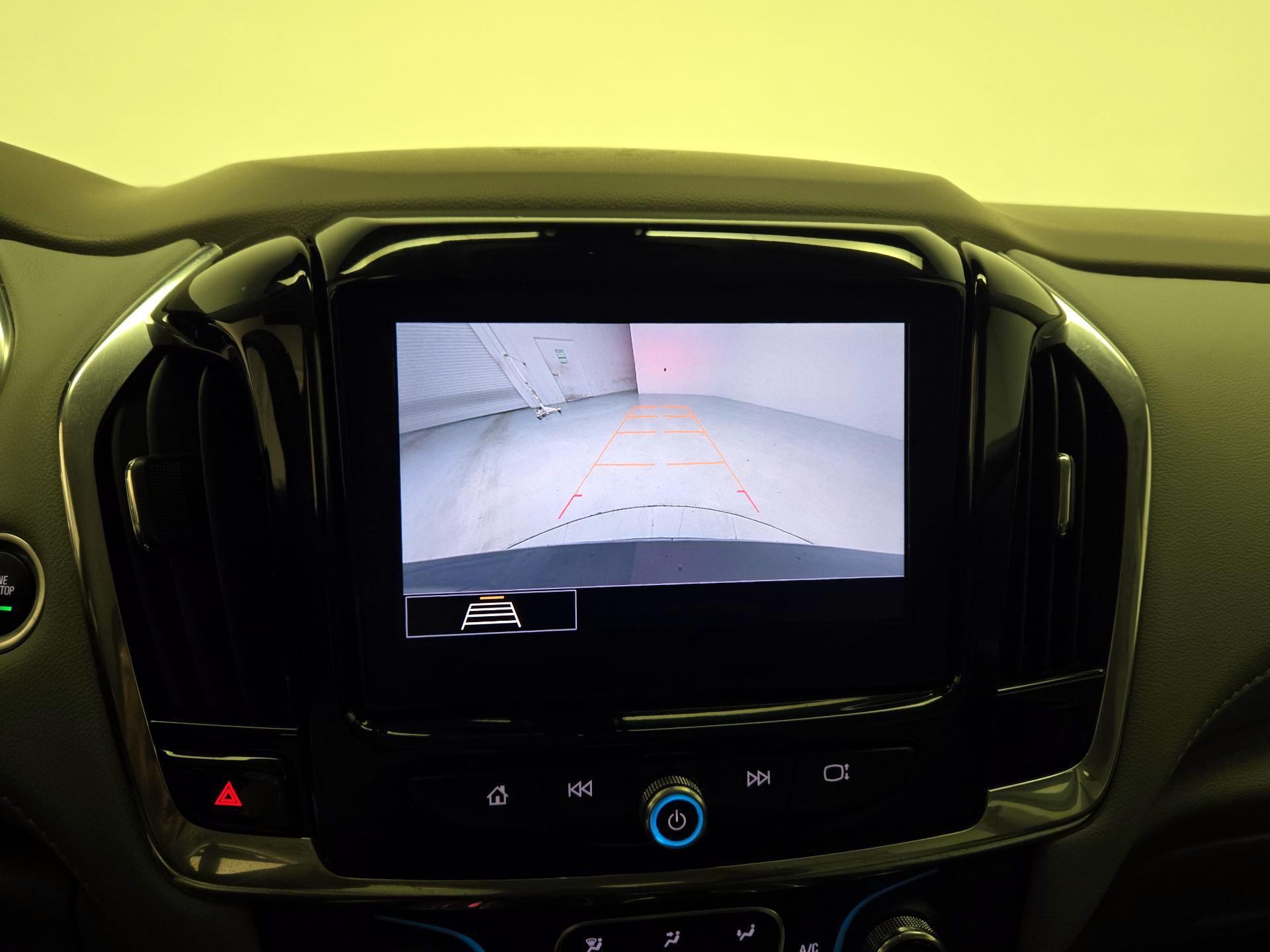 Thumbnail: 2020 Chevrolet Traverse - 14