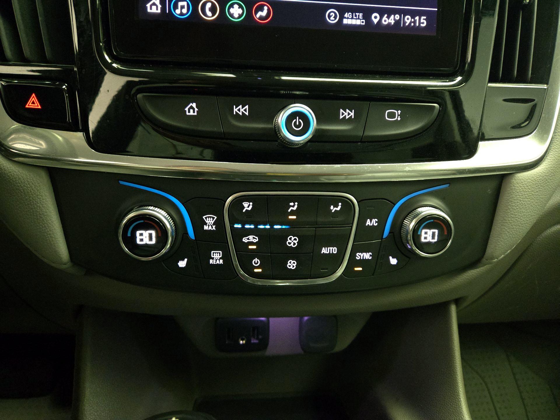 Thumbnail: 2020 Chevrolet Traverse - 16